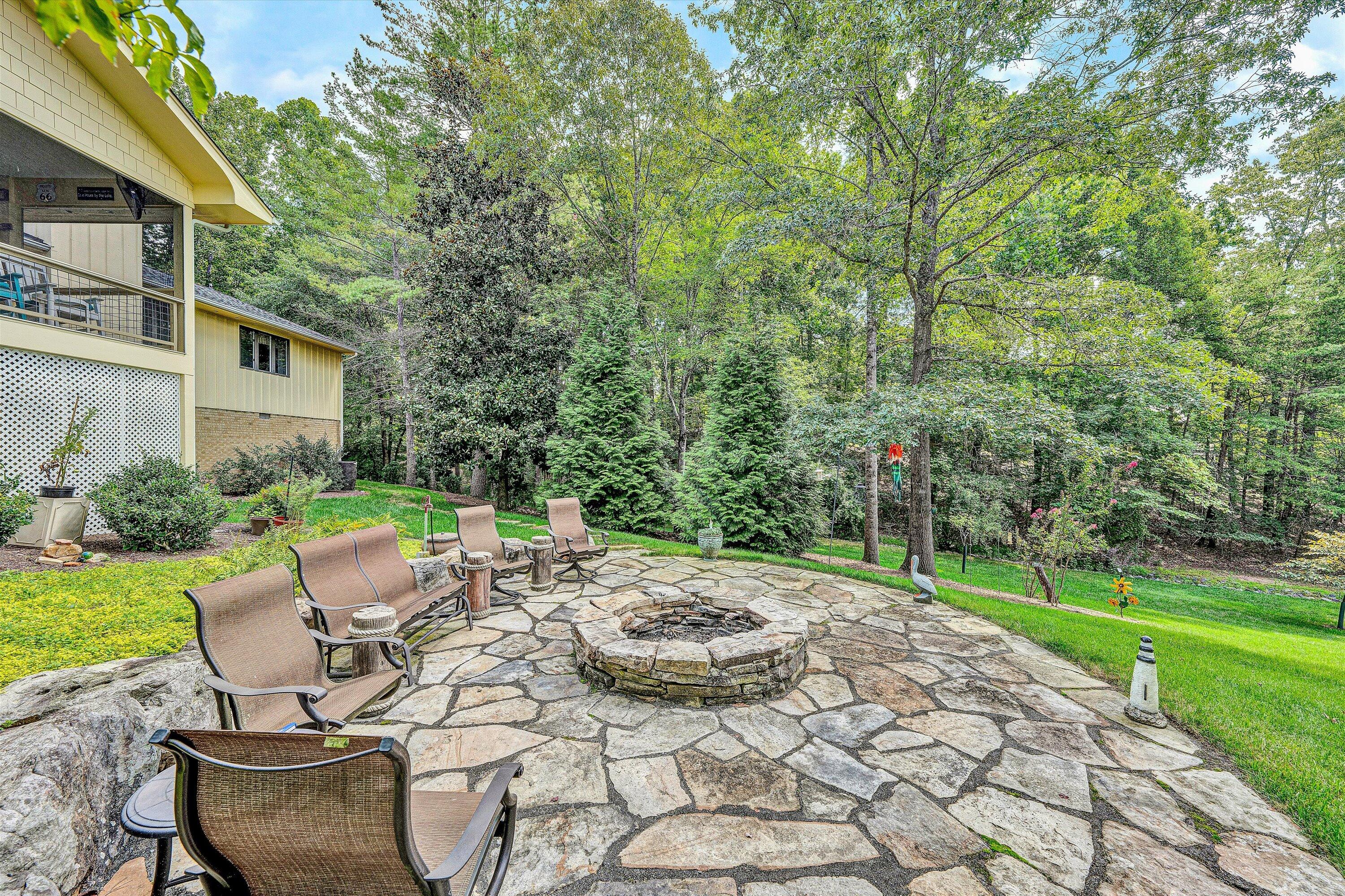 116 Deer Creek DR