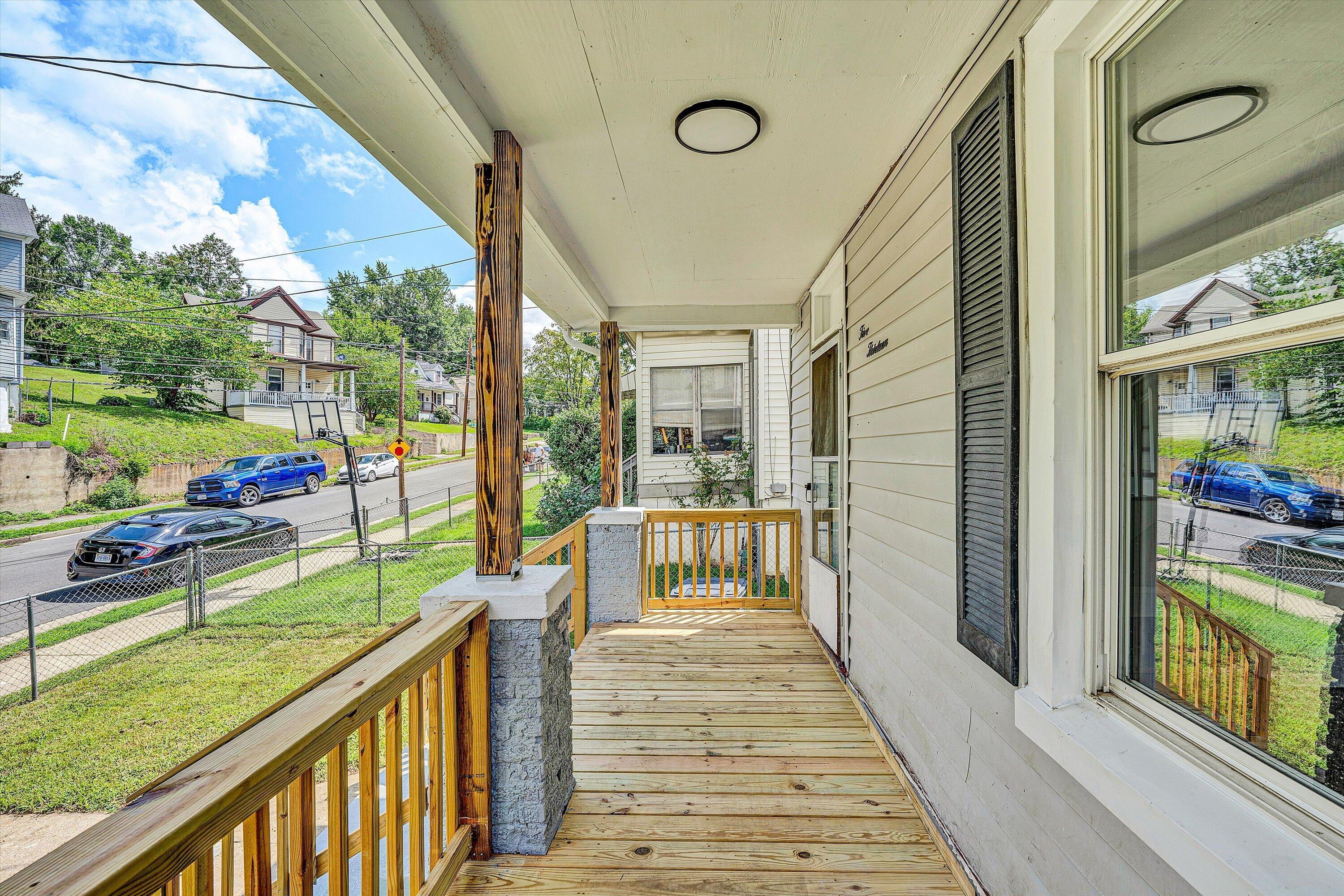513 Highland AVE SE