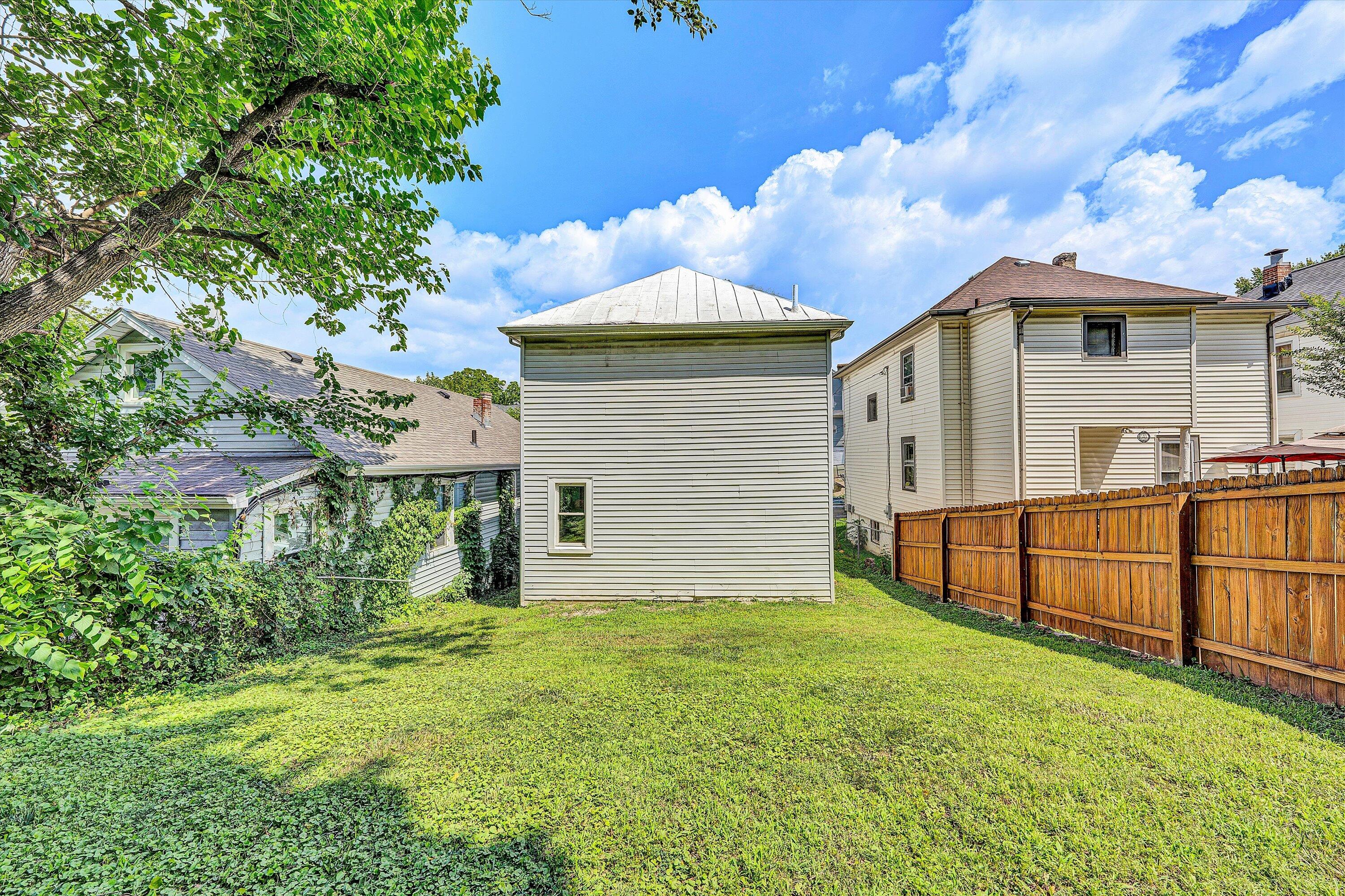 513 Highland AVE SE