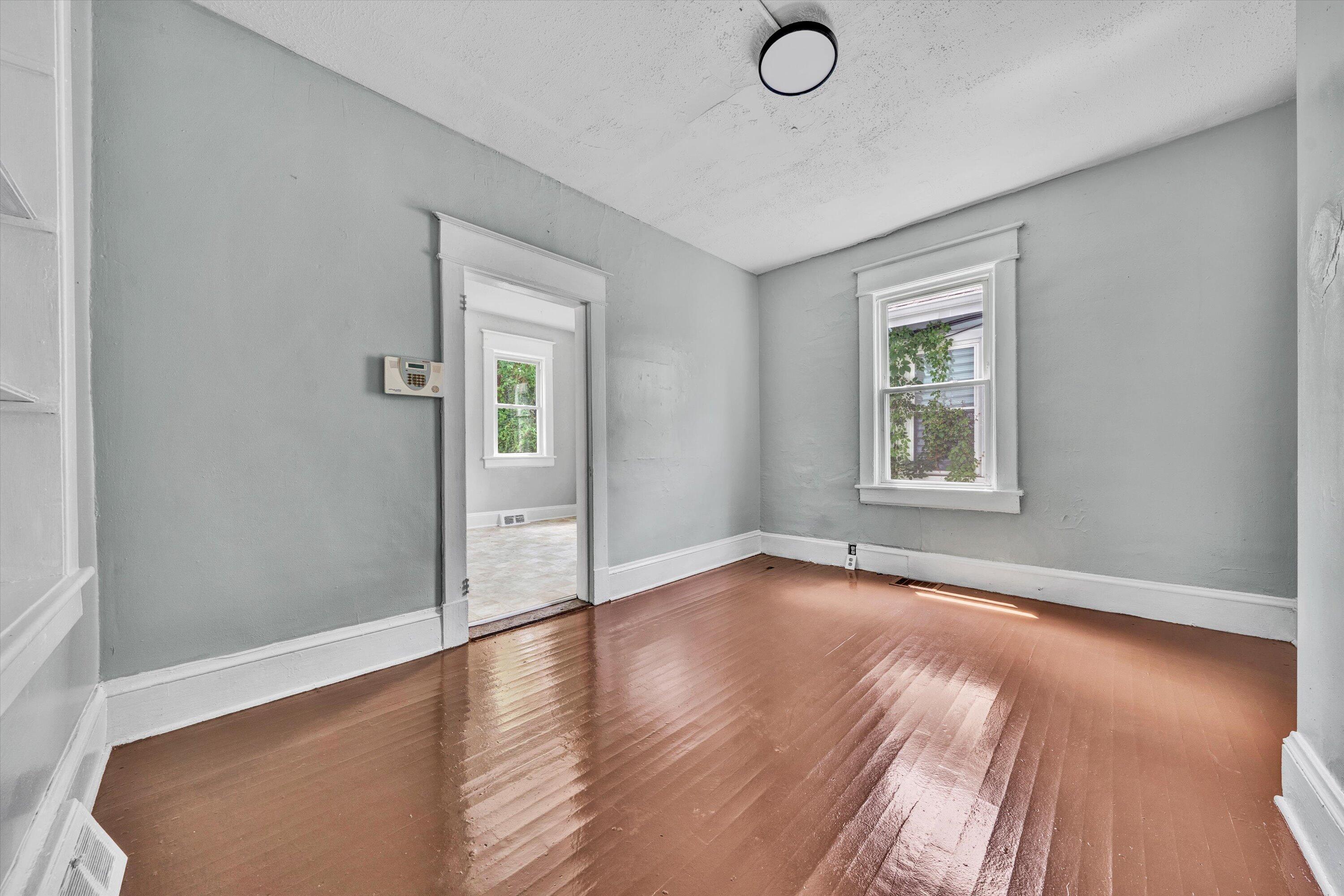 513 Highland AVE SE