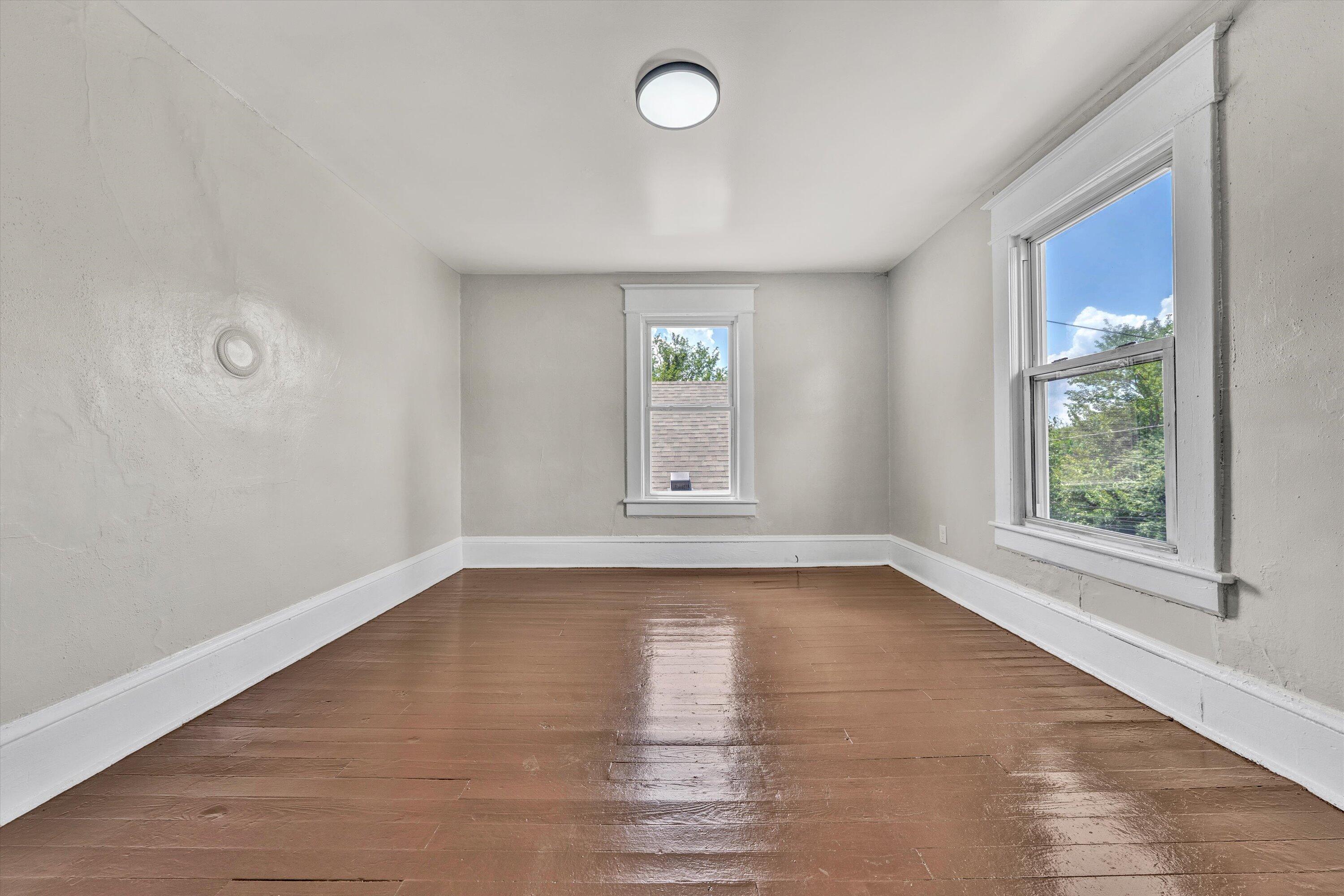 513 Highland AVE SE