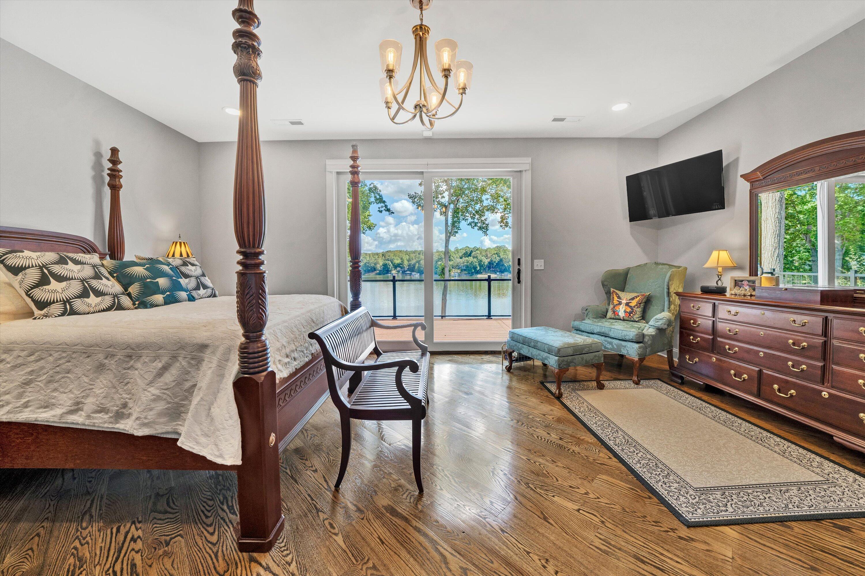 152 Windward Pointe DR