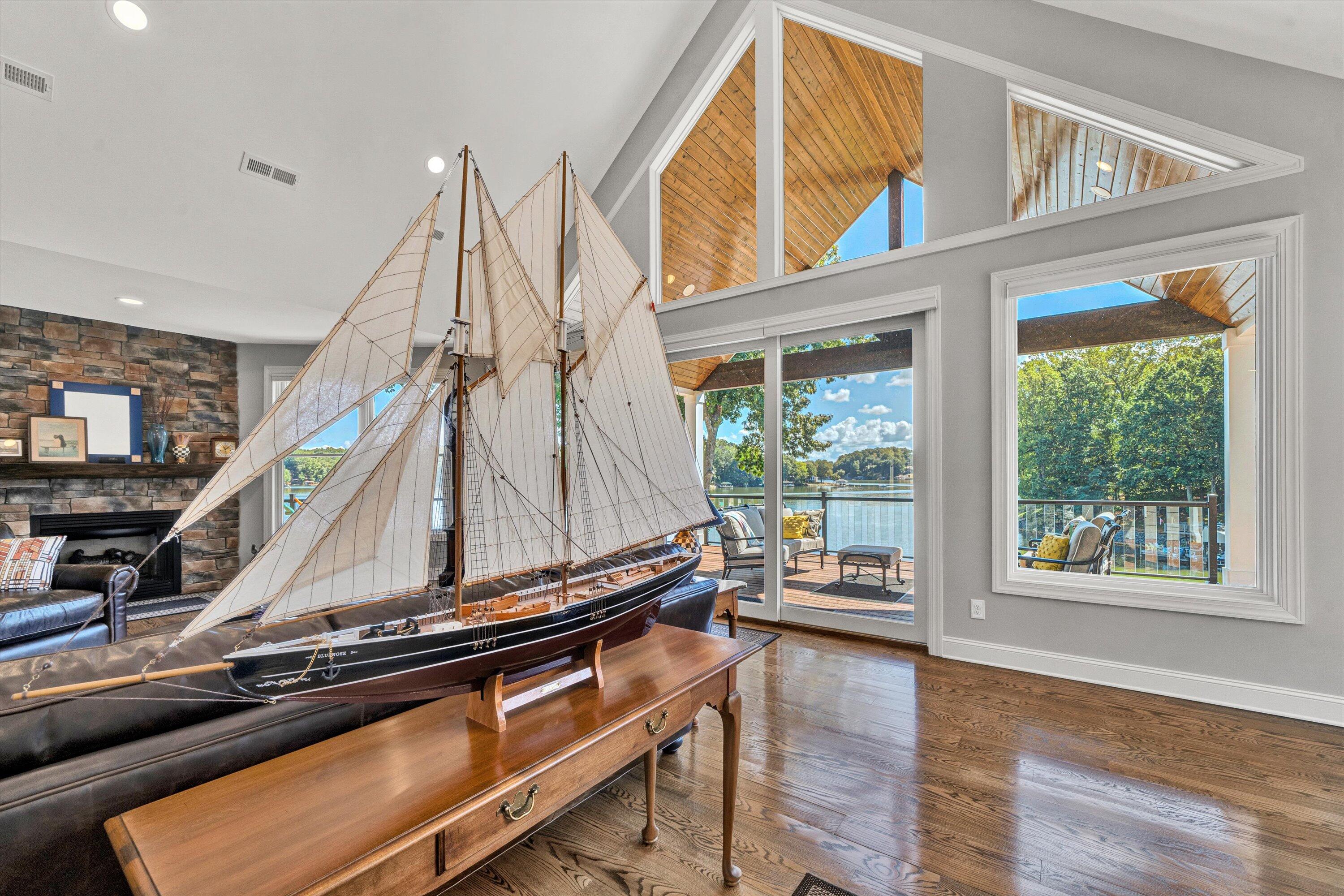 152 Windward Pointe DR