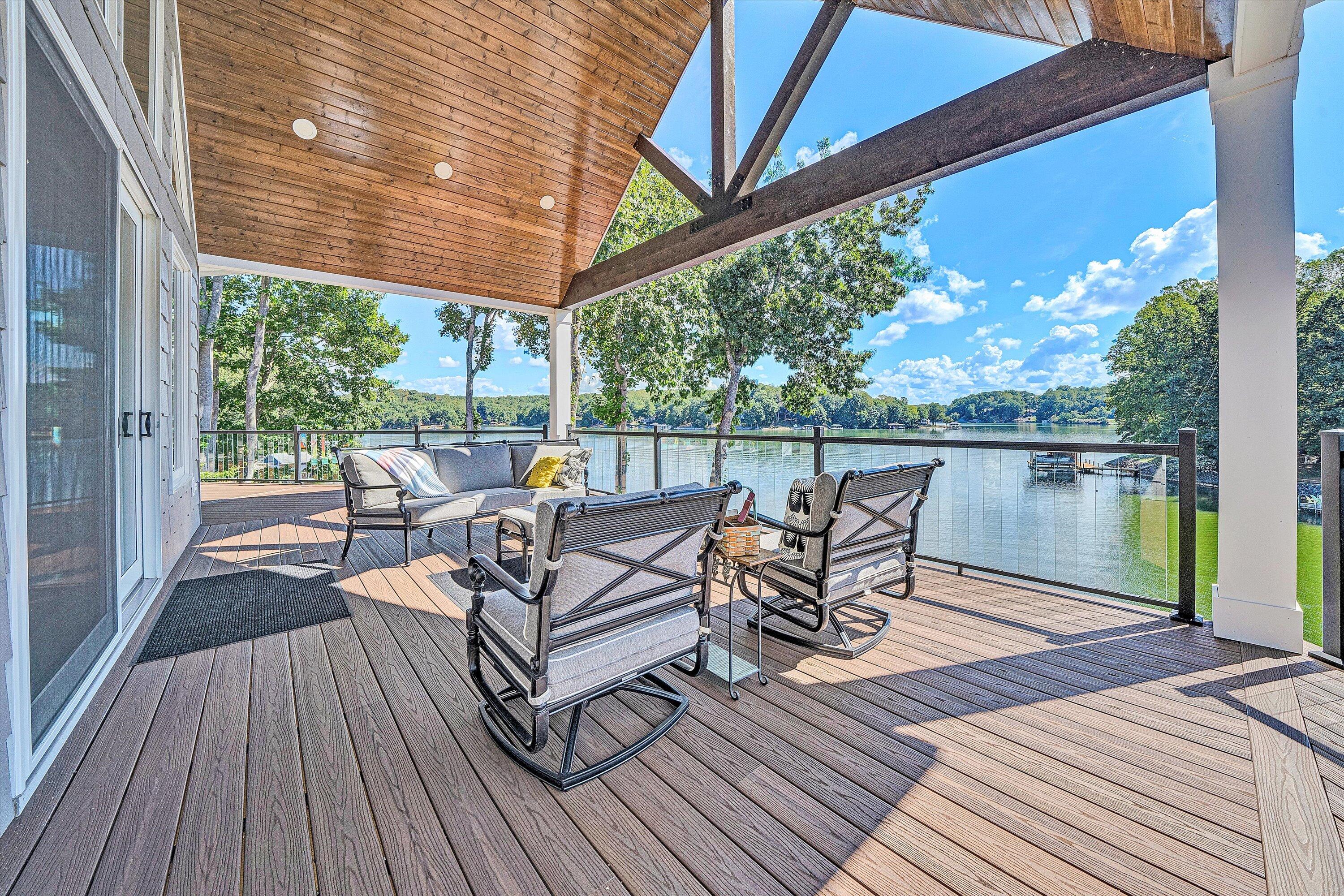 152 Windward Pointe DR