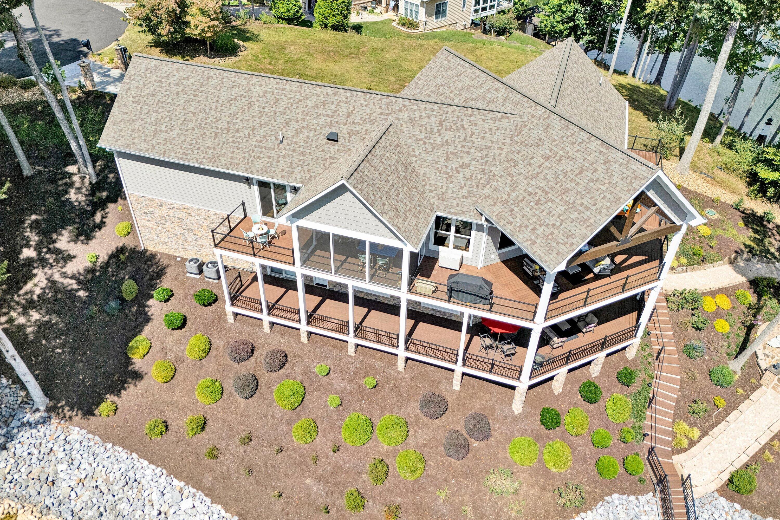 152 Windward Pointe DR
