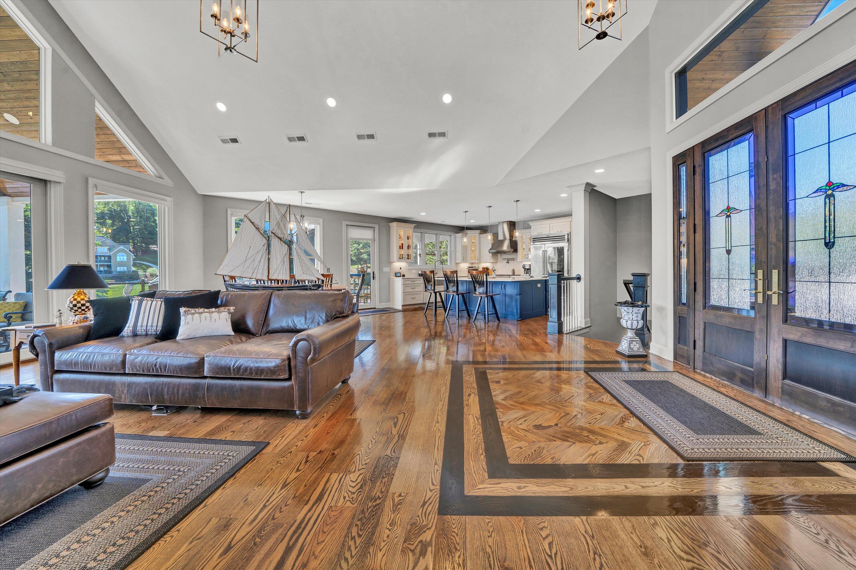 152 Windward Pointe DR