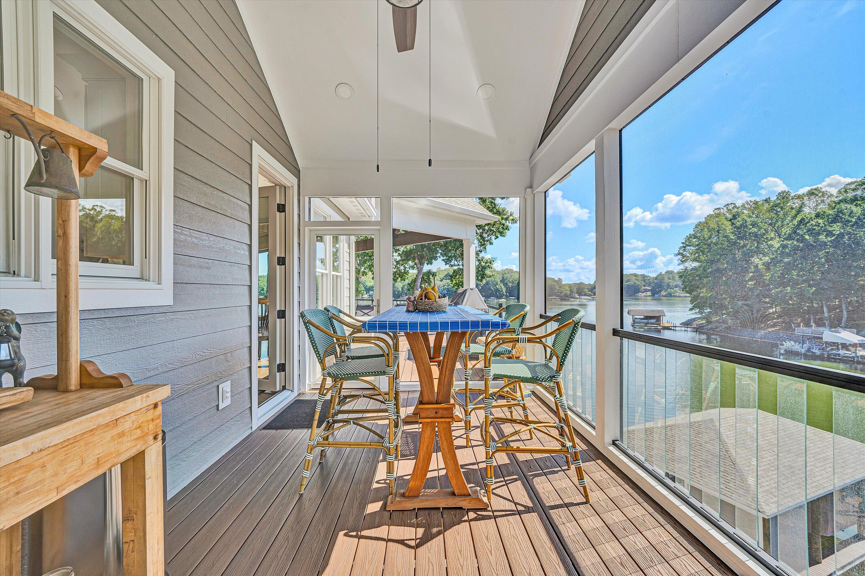 152 Windward Pointe DR
