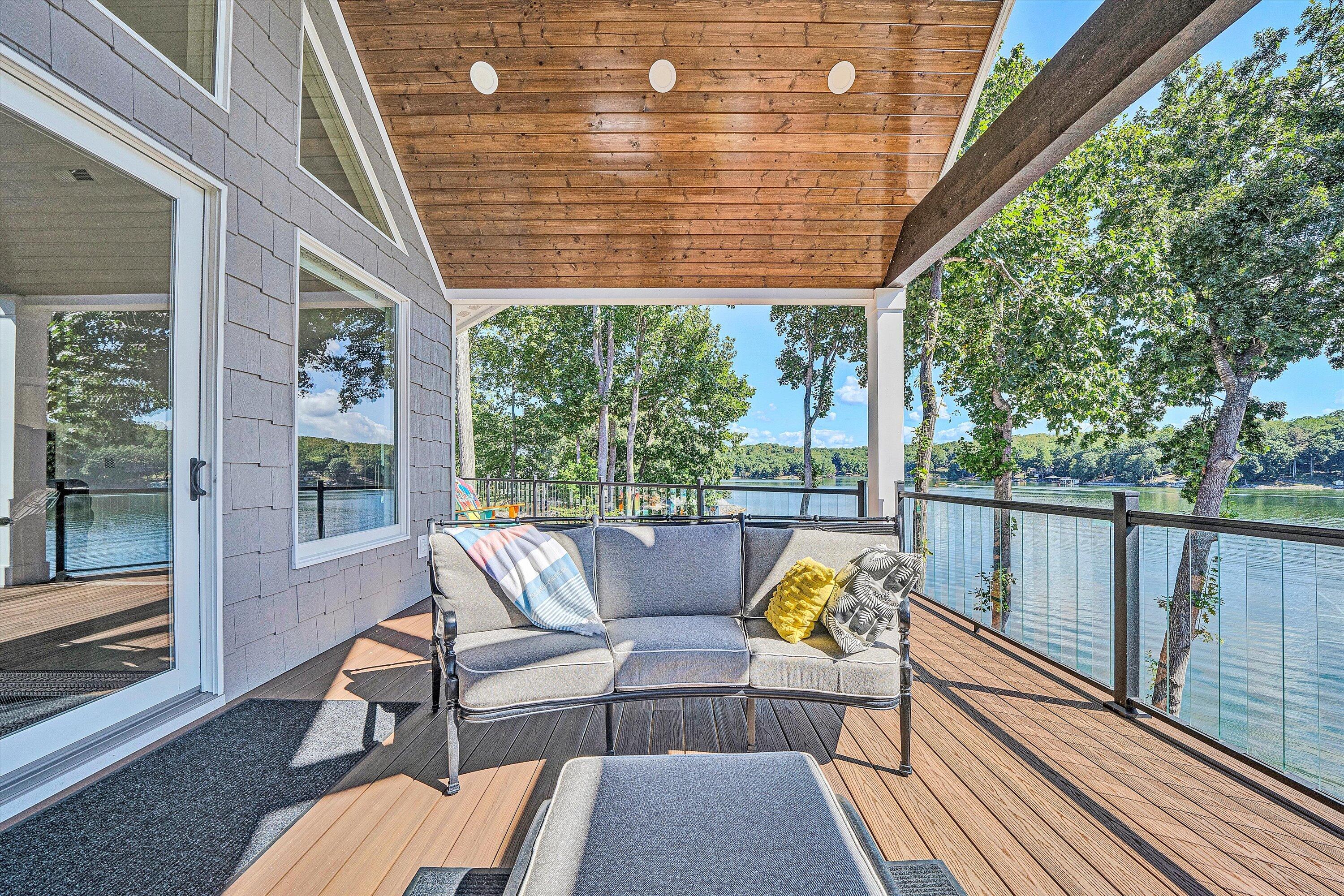 152 Windward Pointe DR