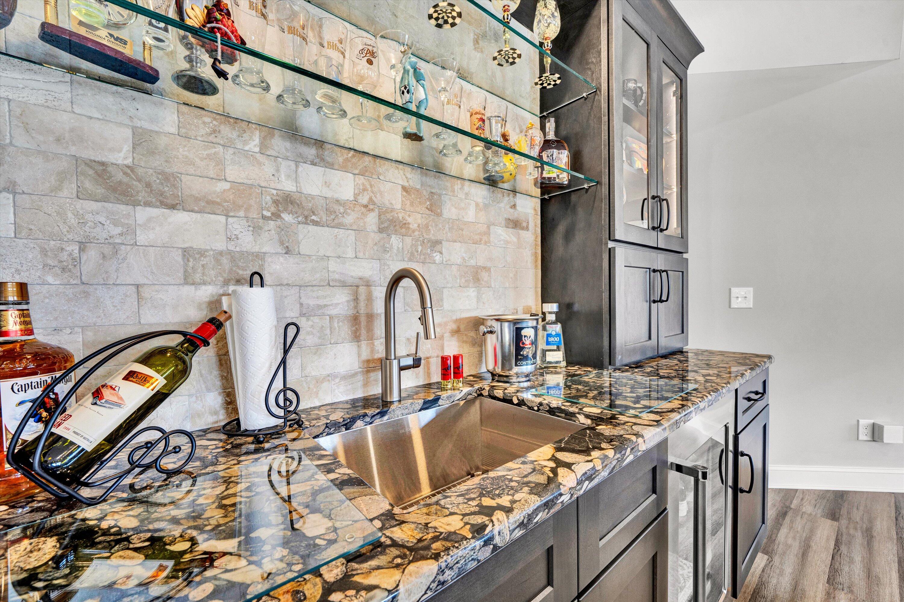 152 Windward Pointe DR