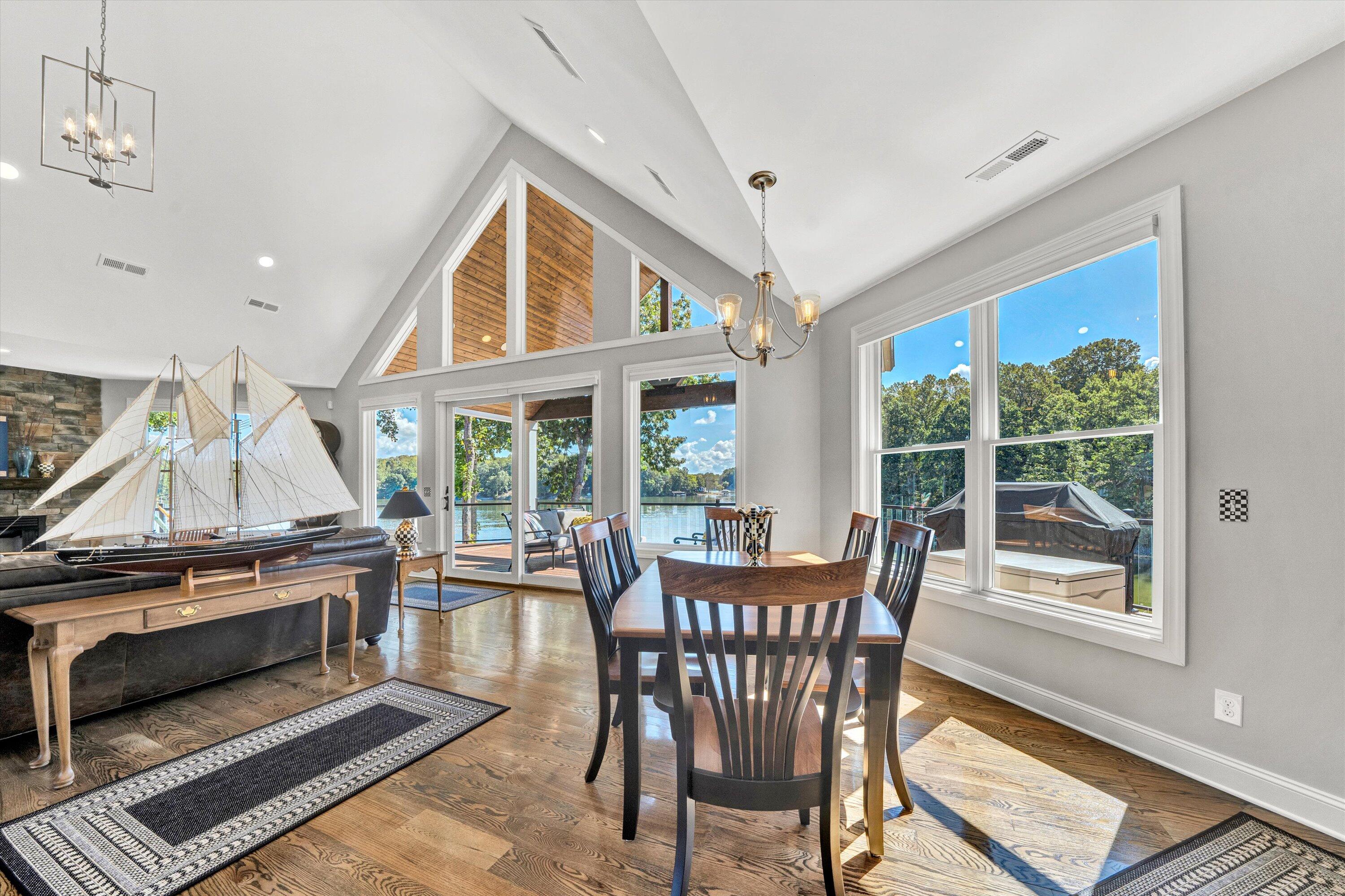 152 Windward Pointe DR