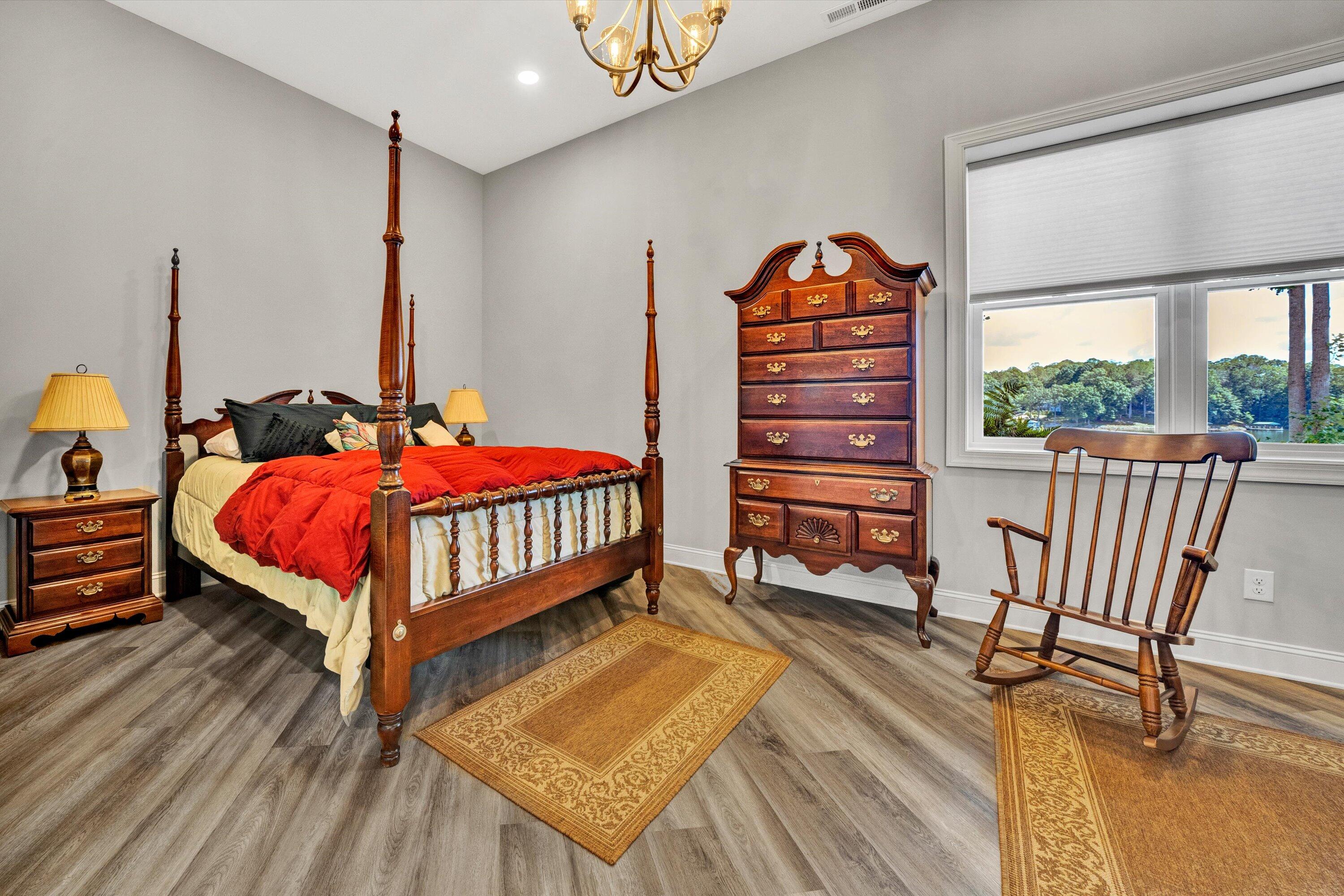 152 Windward Pointe DR
