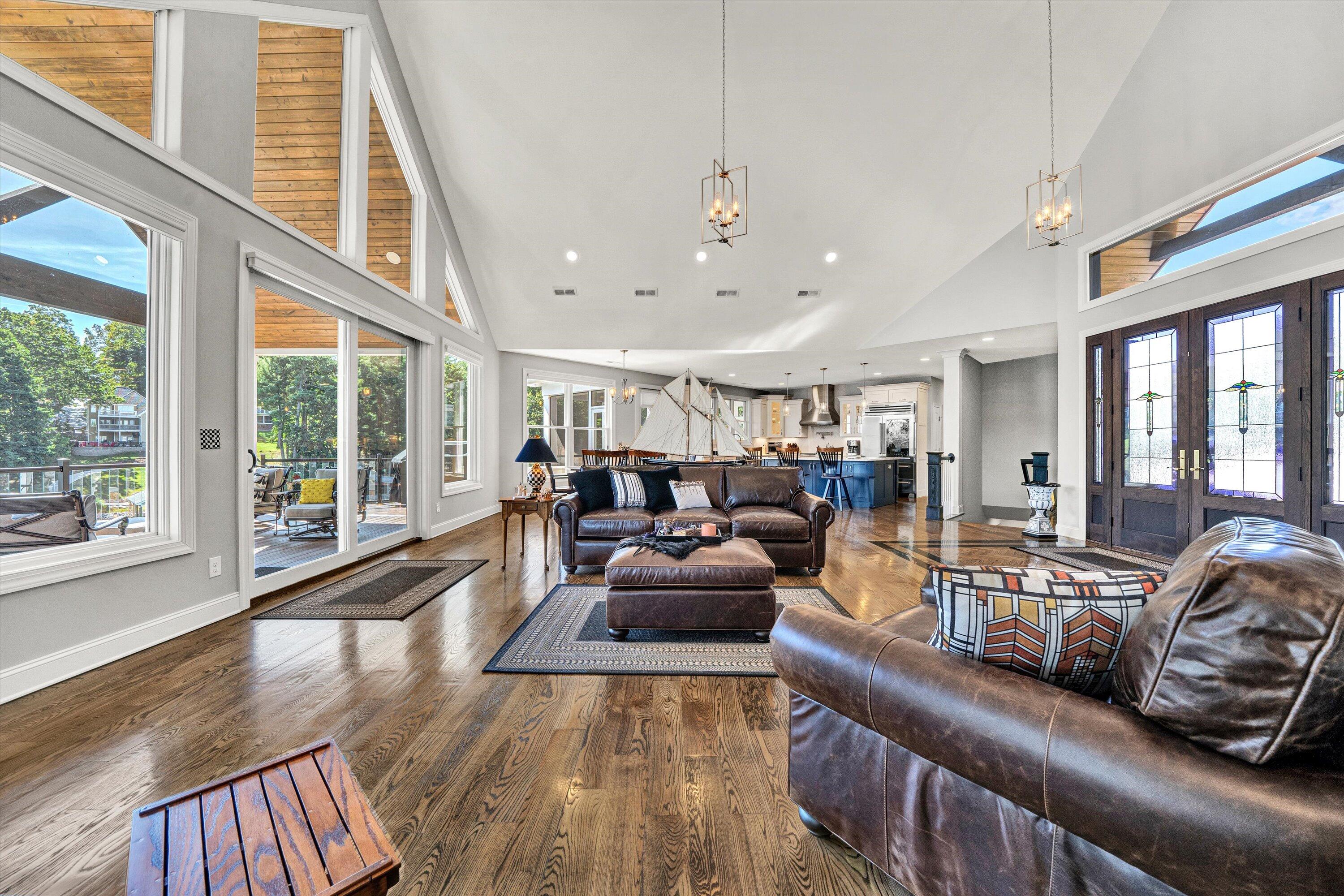 152 Windward Pointe DR