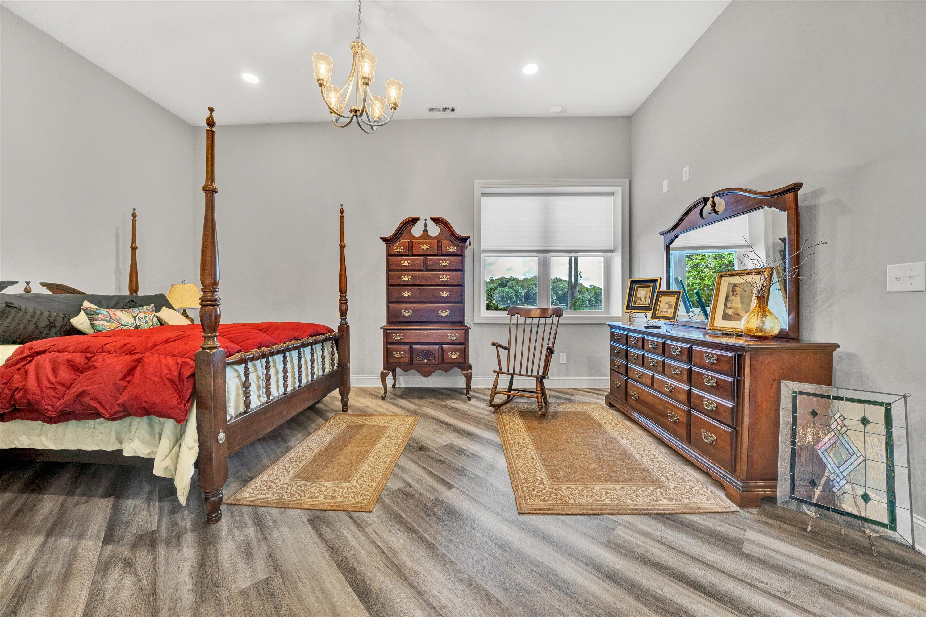 152 Windward Pointe DR