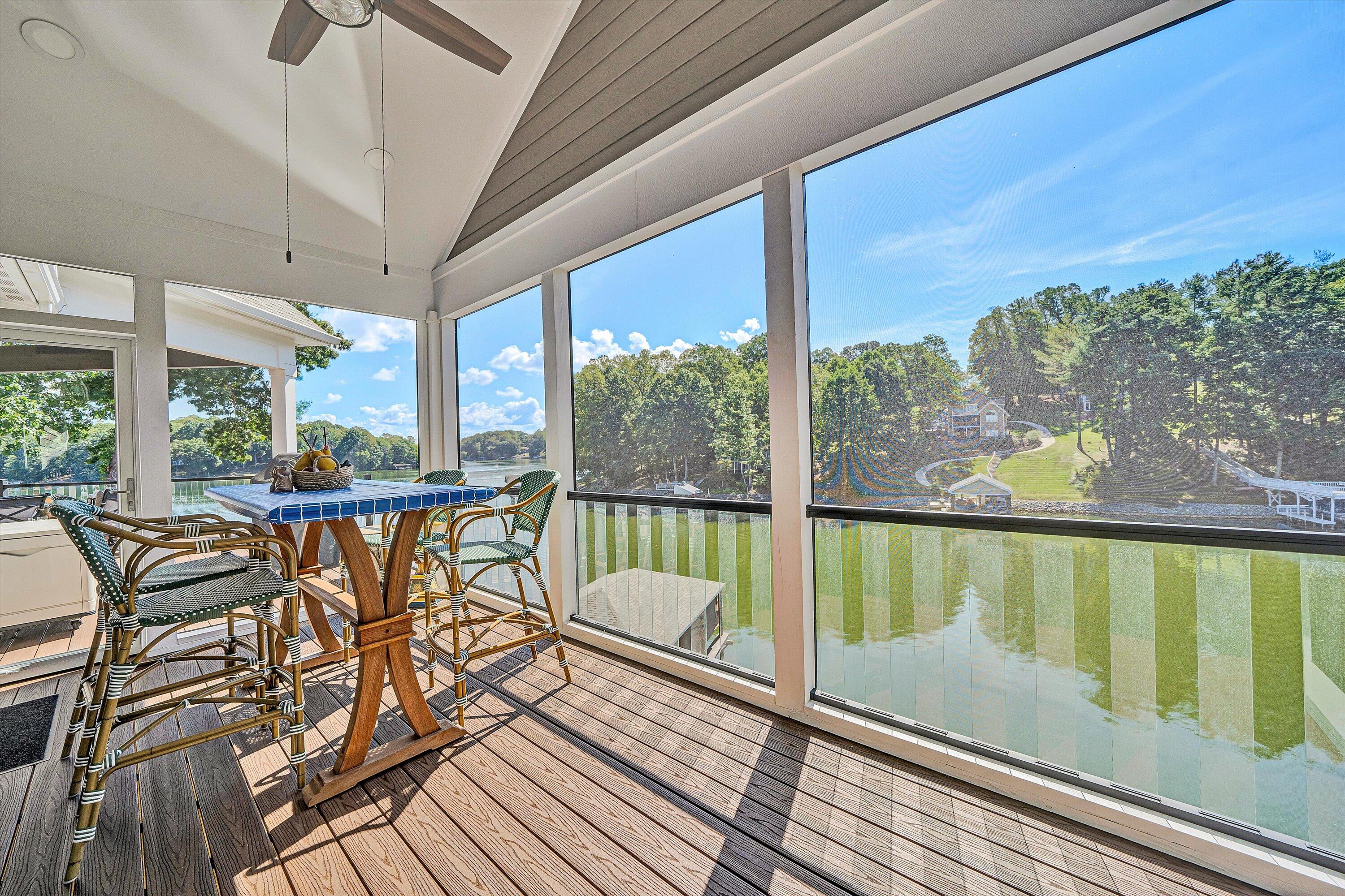 152 Windward Pointe DR