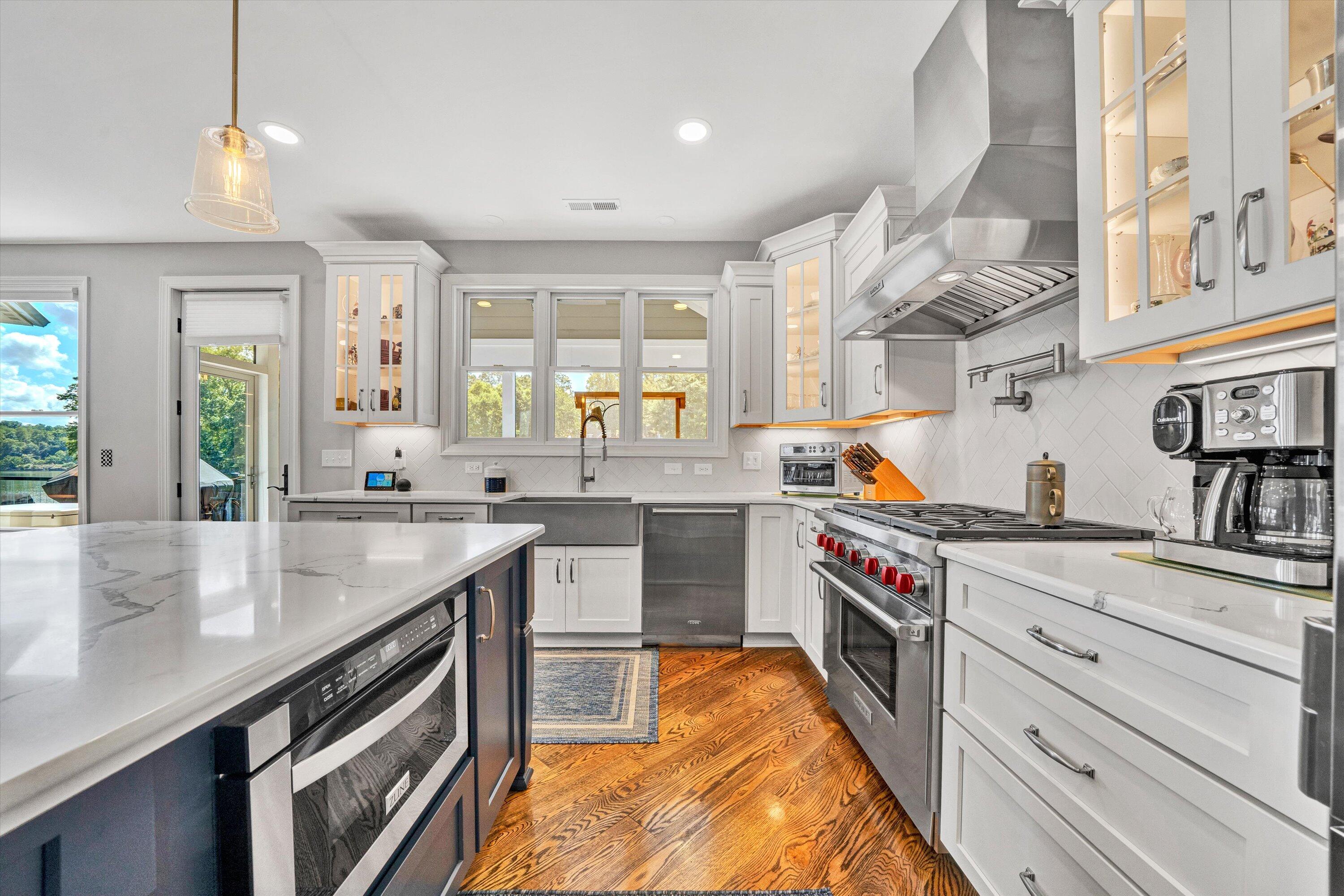 152 Windward Pointe DR