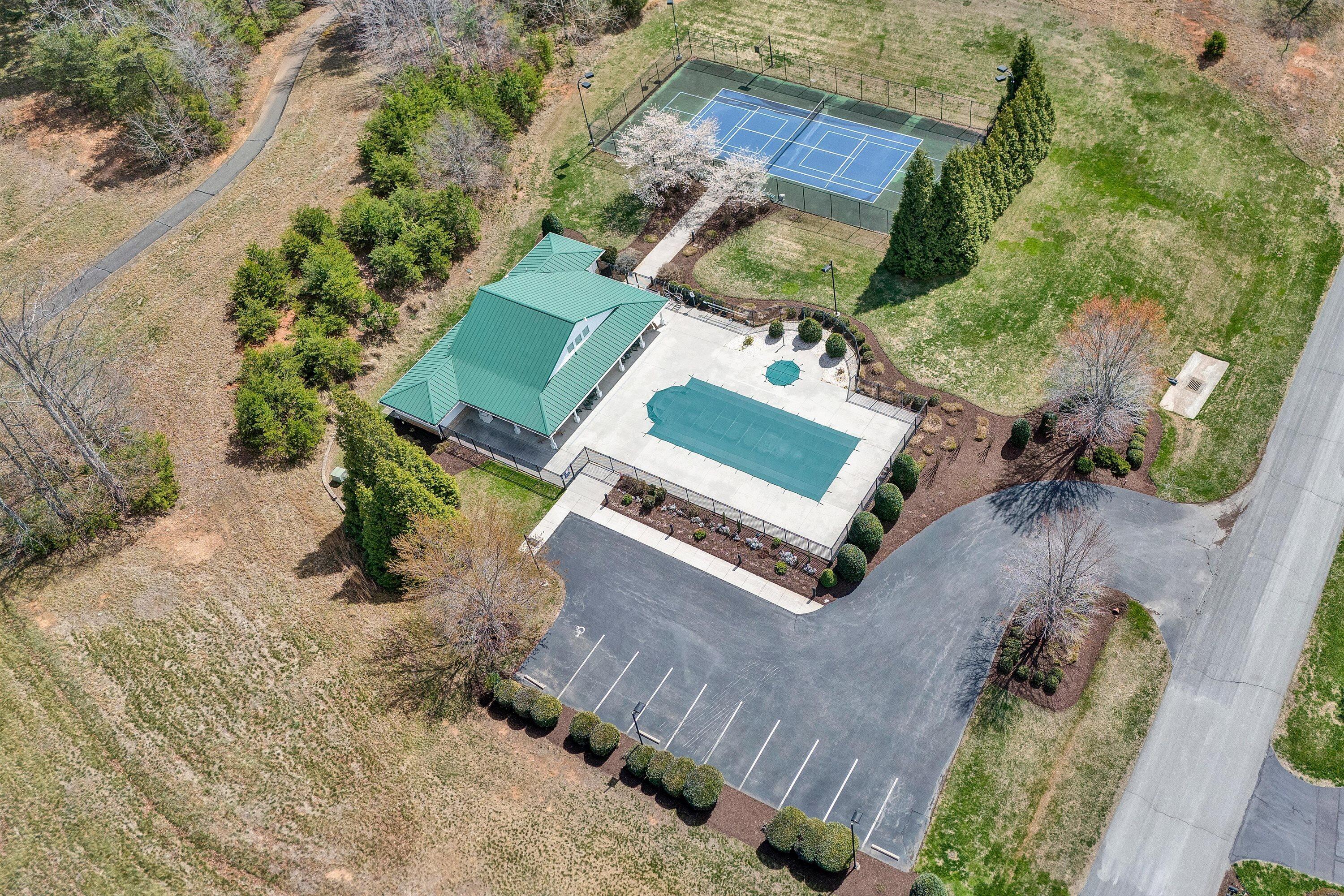 50 Brooke DR
