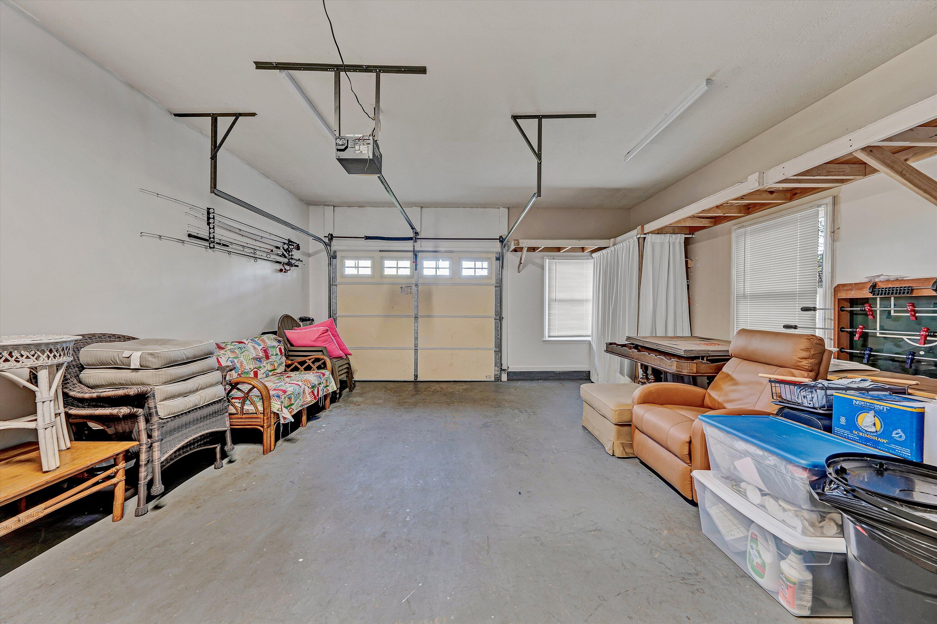 990 Highland Lake RD