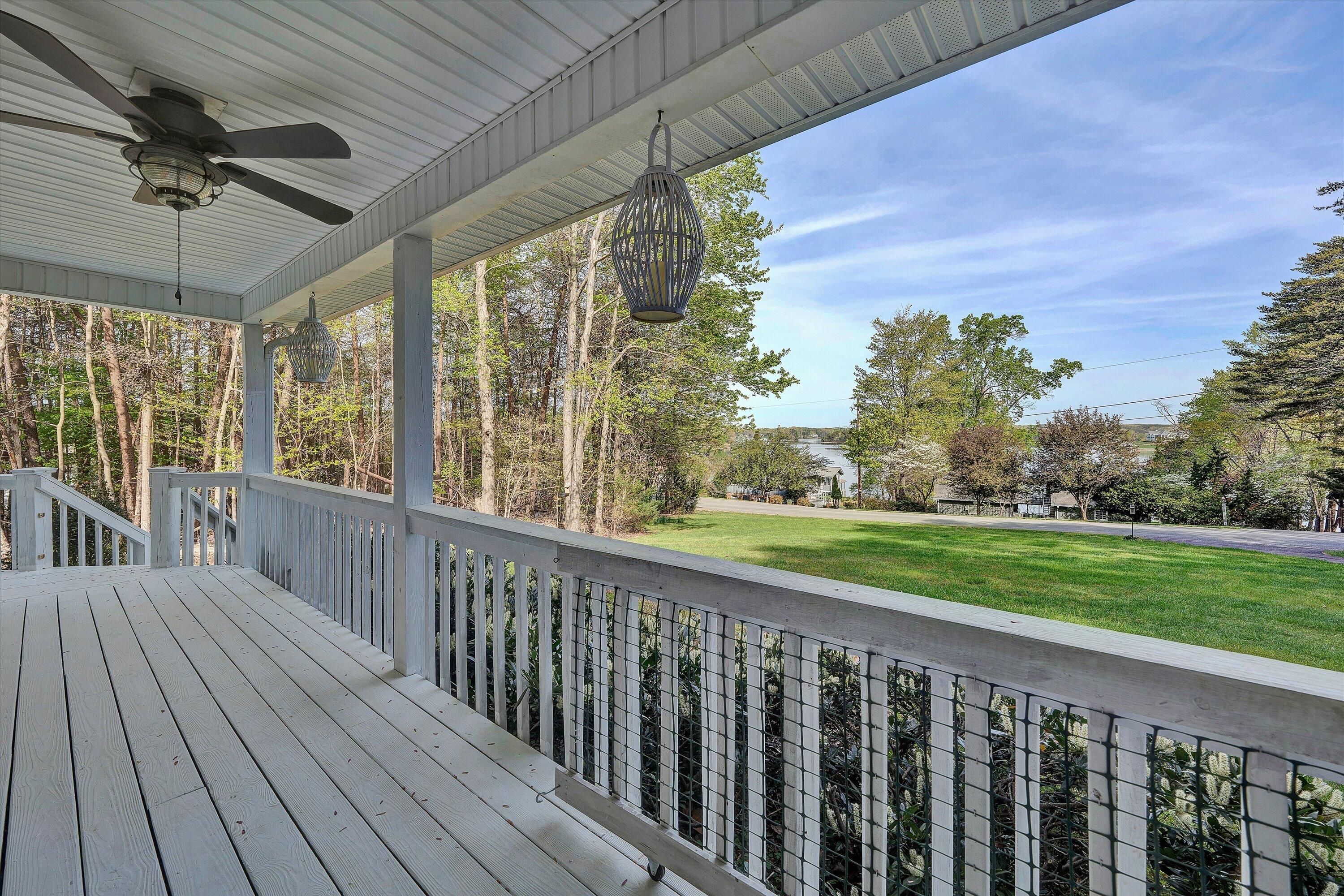 990 Highland Lake RD