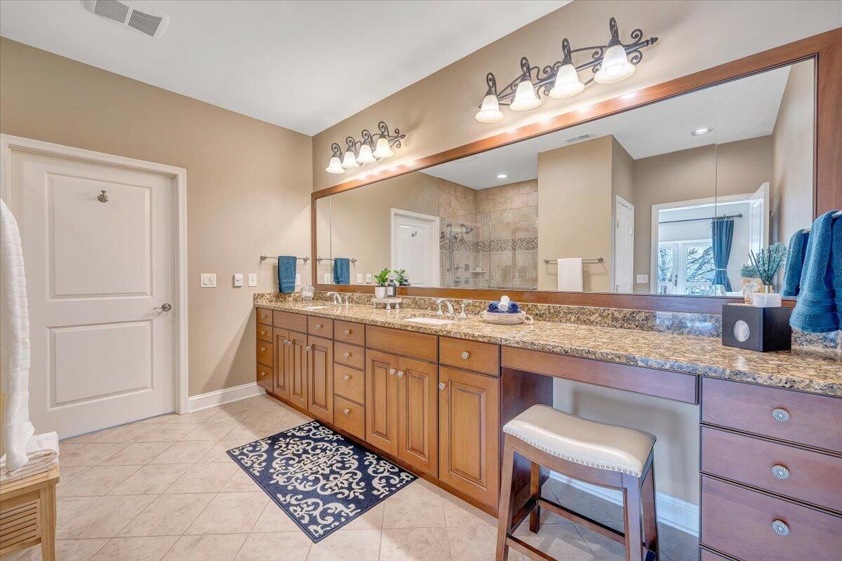 1055 REDBUD LN