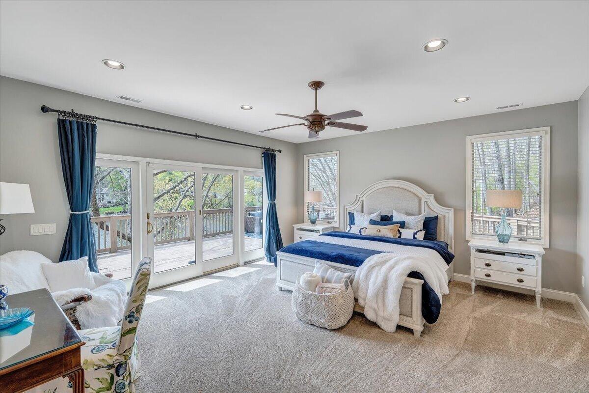 1055 REDBUD LN
