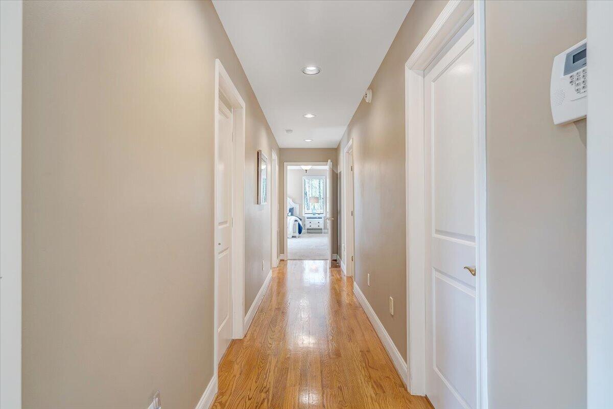1055 REDBUD LN