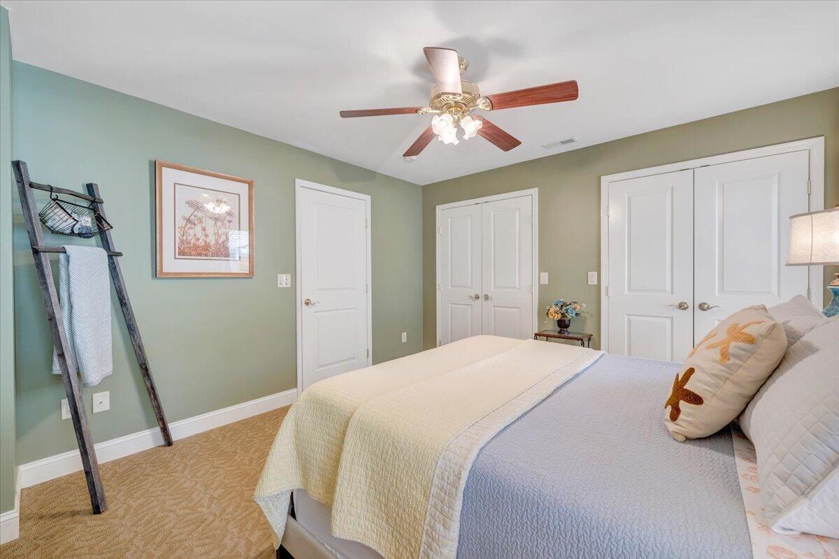 1055 REDBUD LN