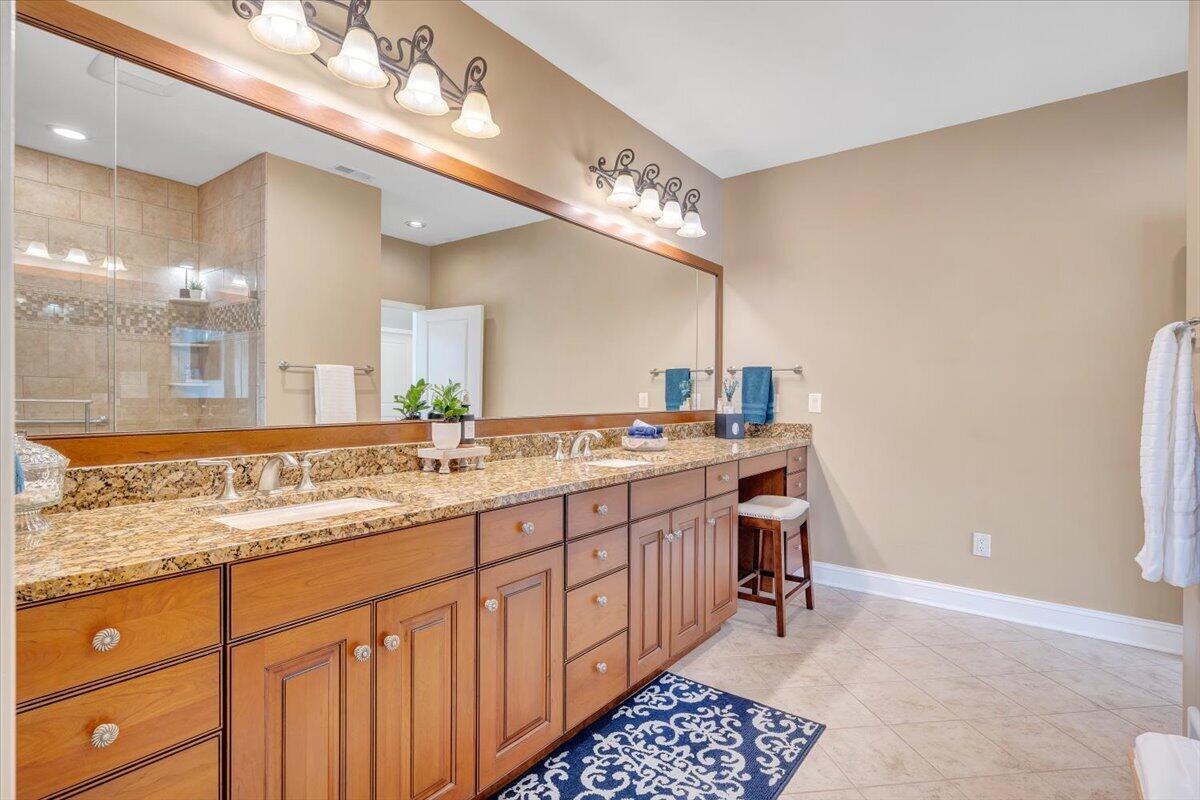 1055 REDBUD LN