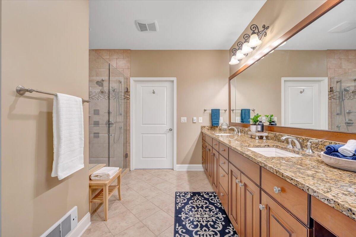 1055 REDBUD LN
