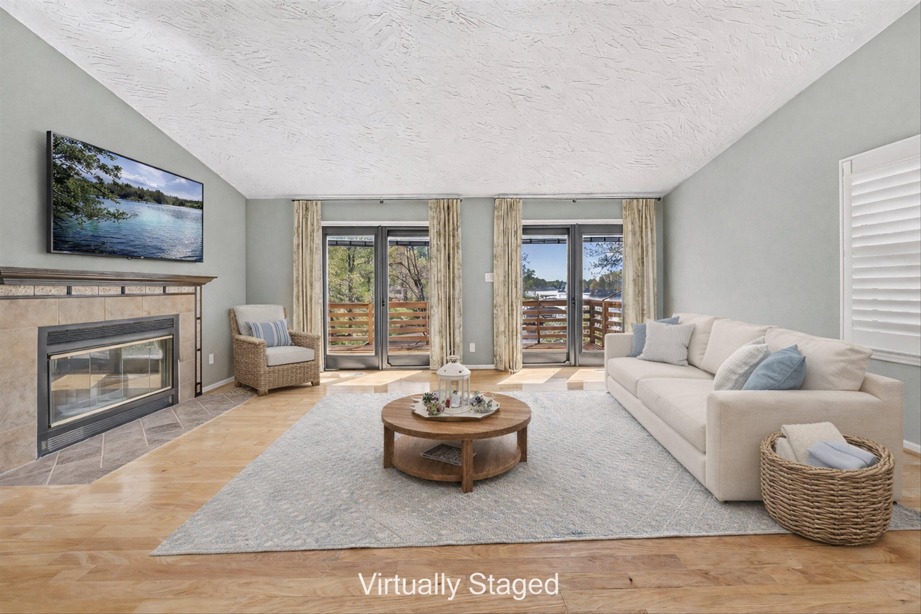 259 Brooks Point LN
