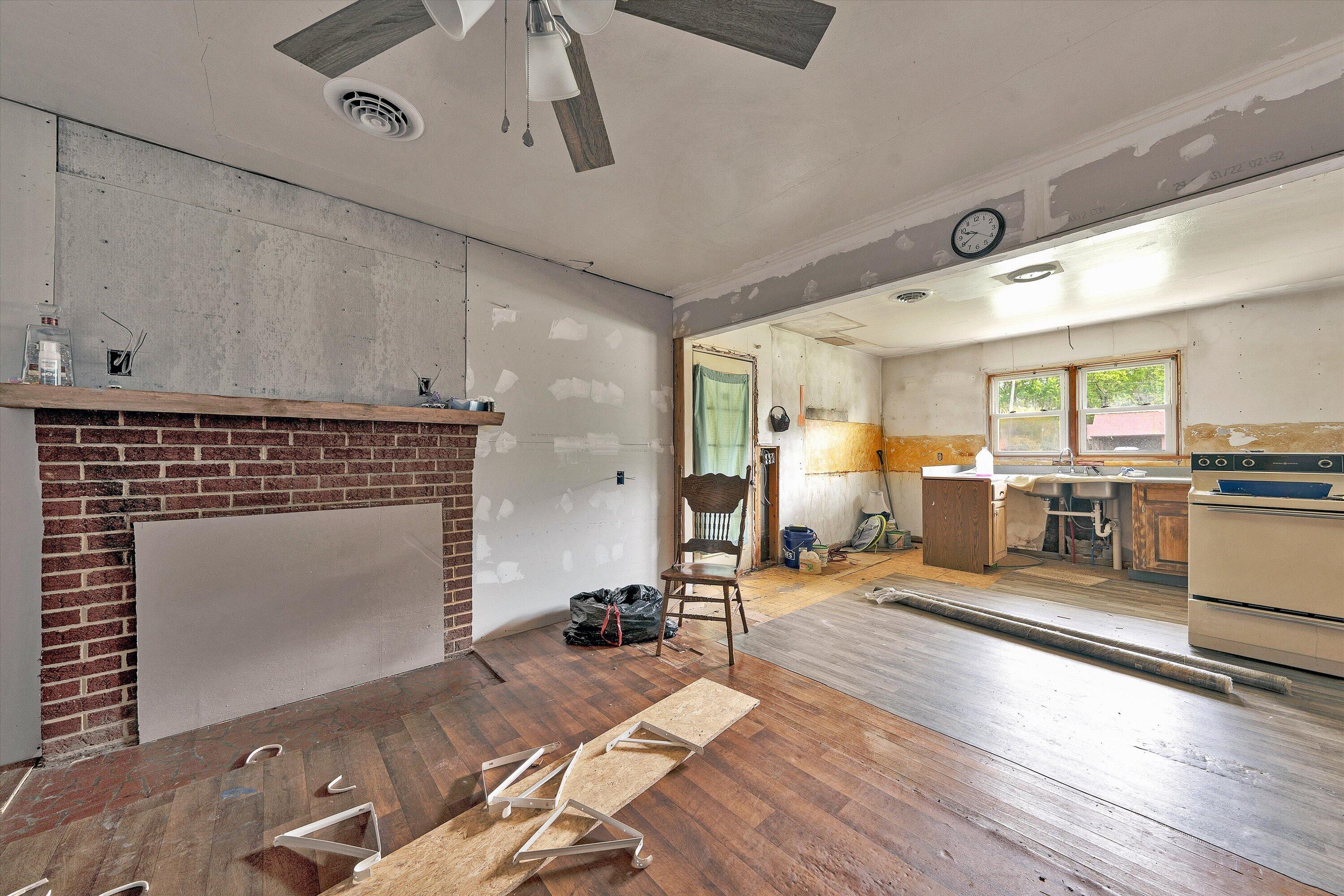 145 Cornell RD