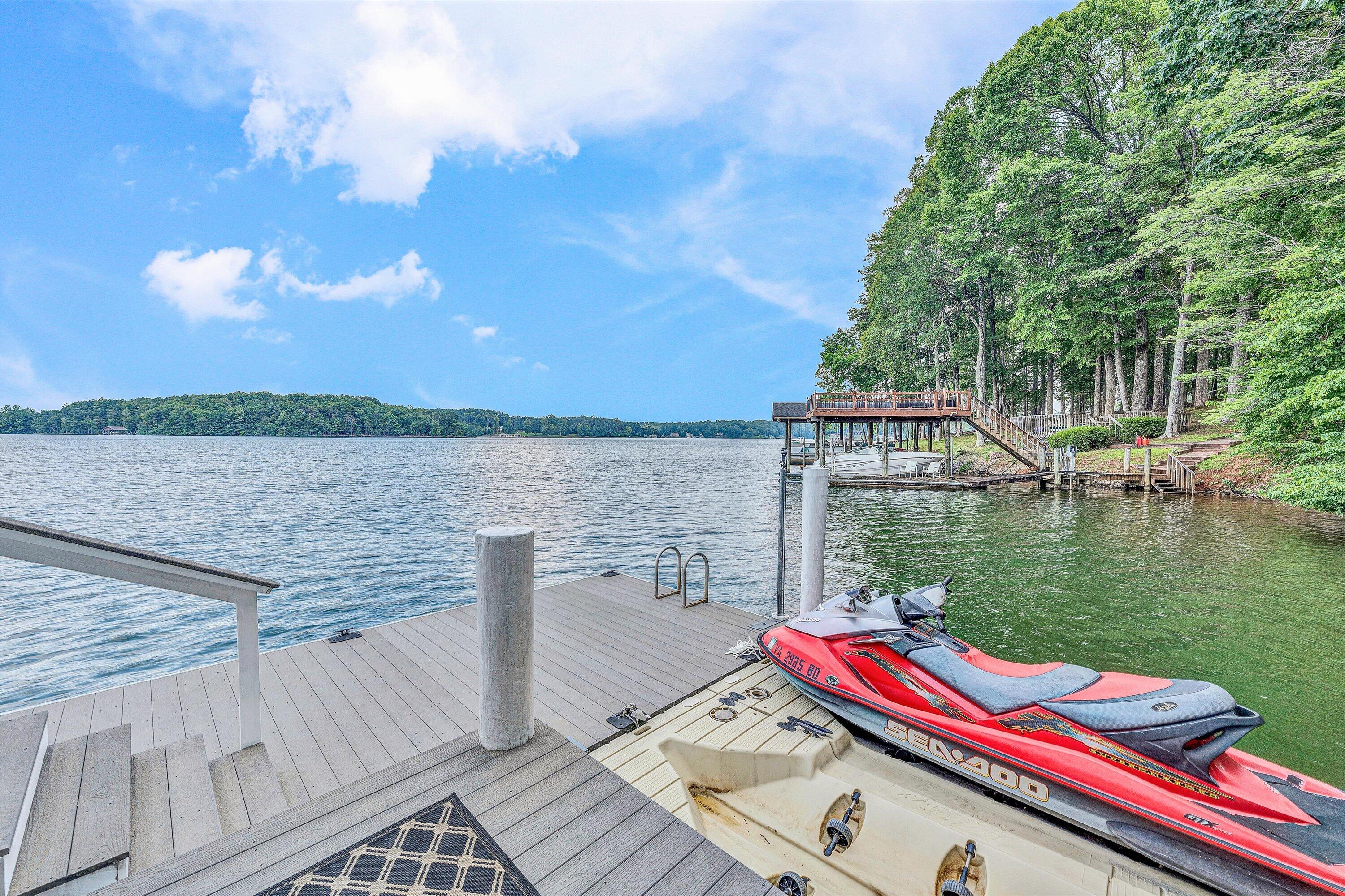 150 Providence LN