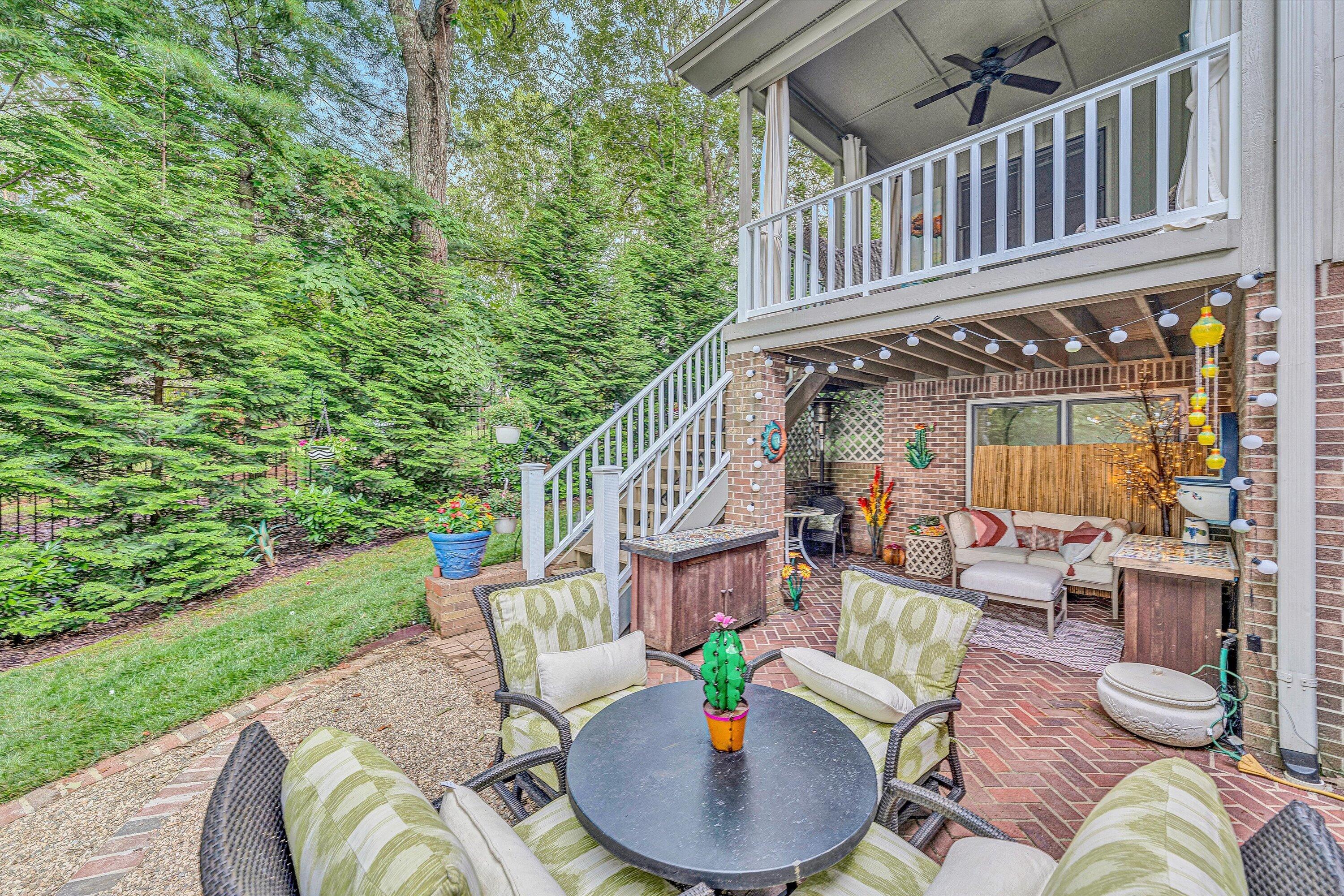 150 Providence LN