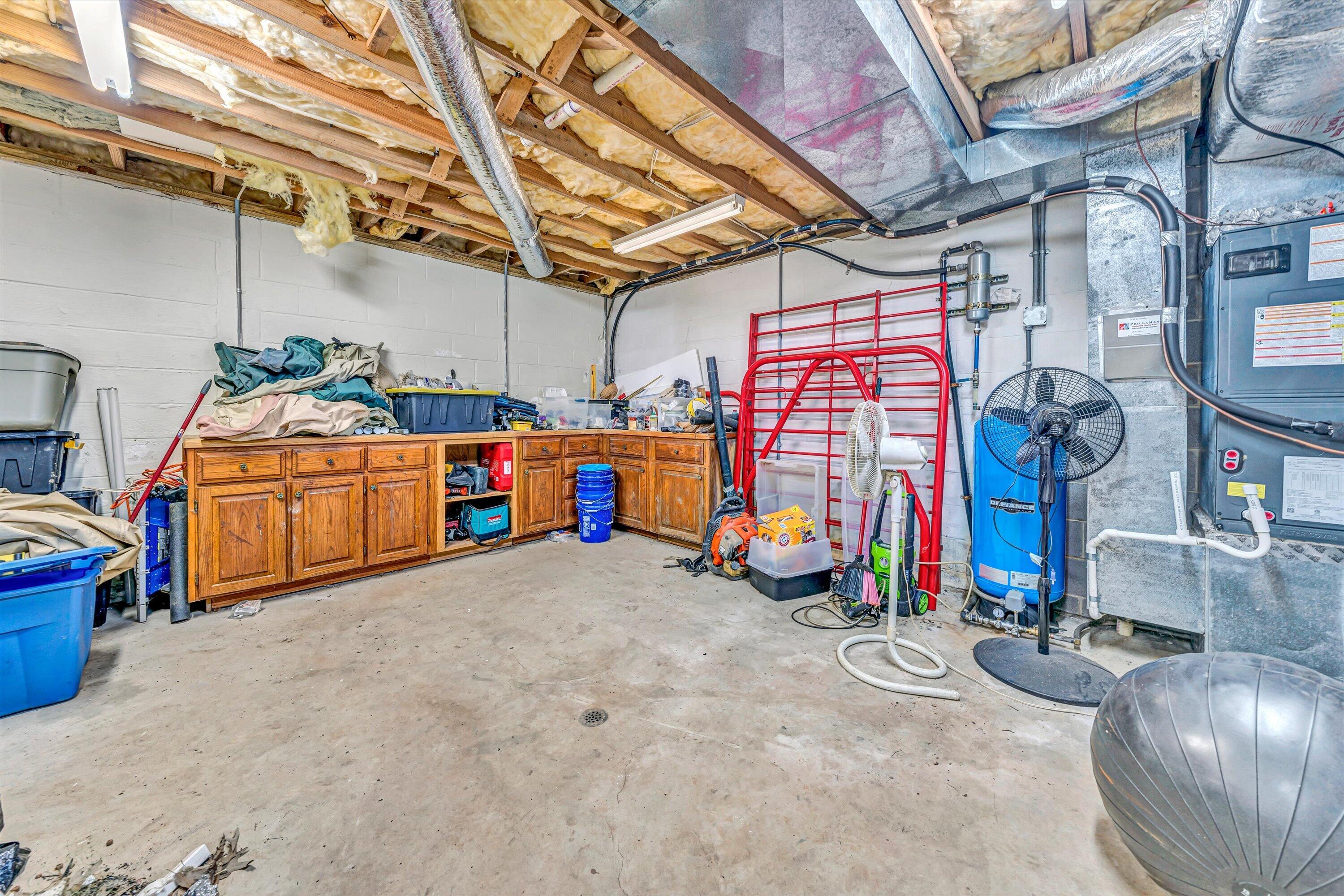 150 Providence LN