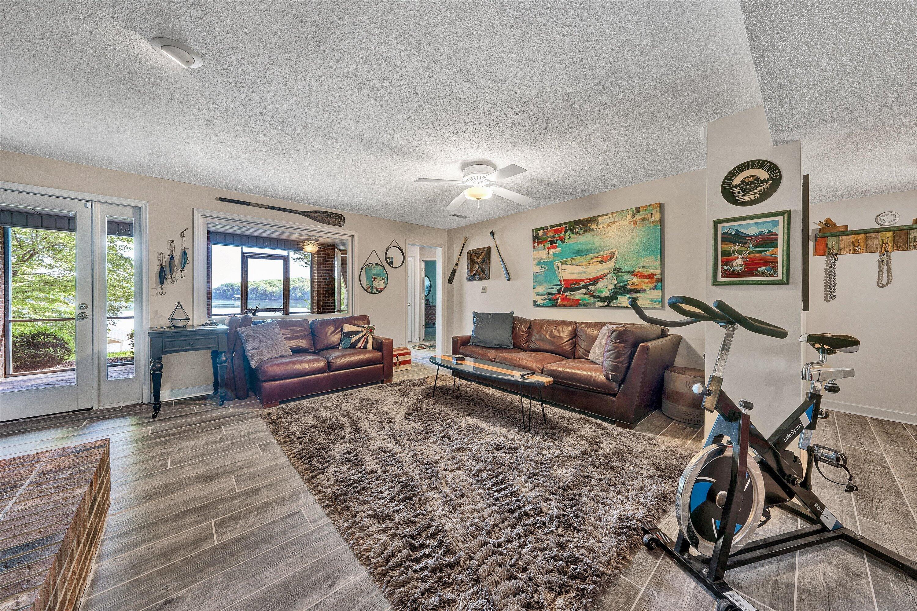150 Providence LN