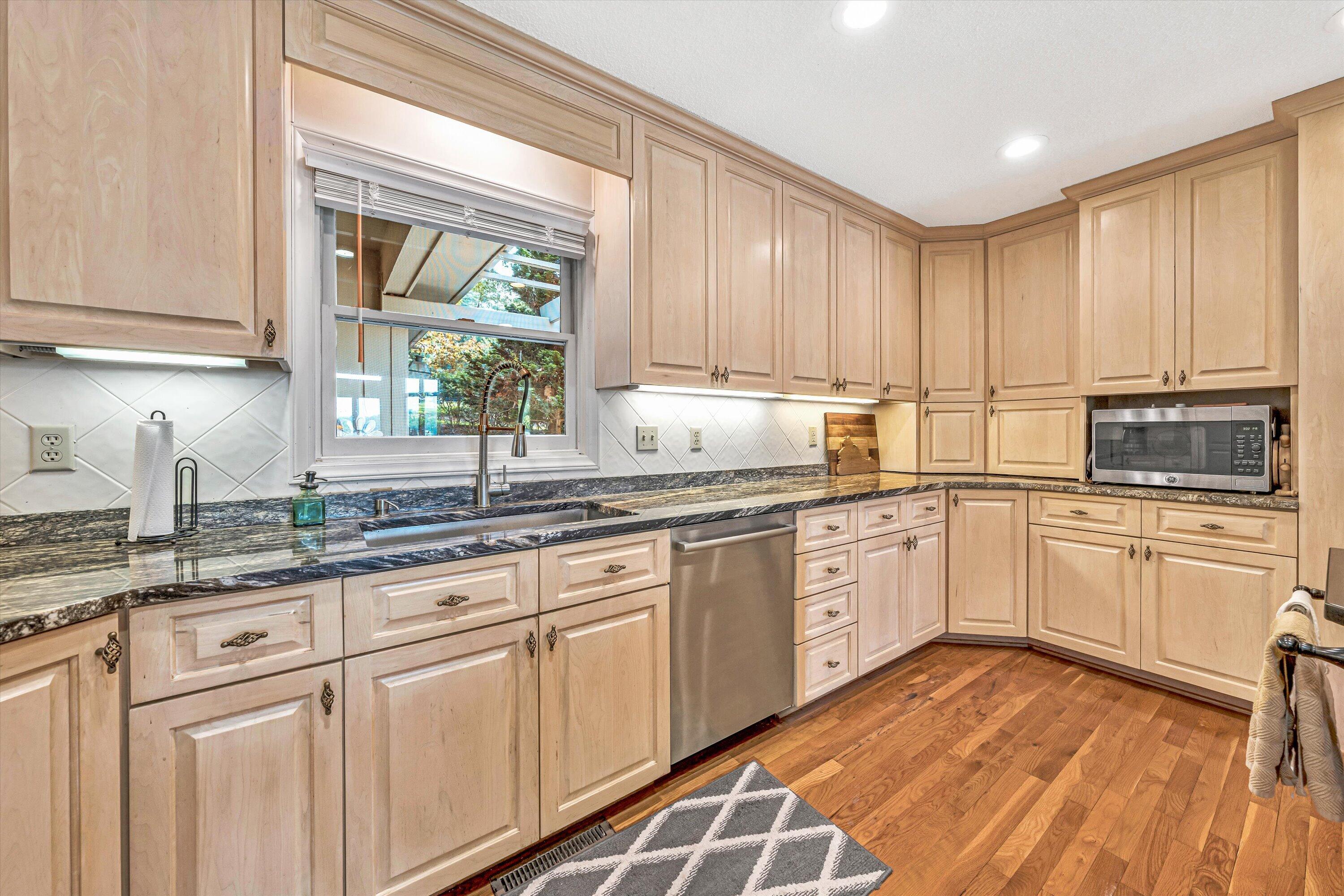 150 Providence LN