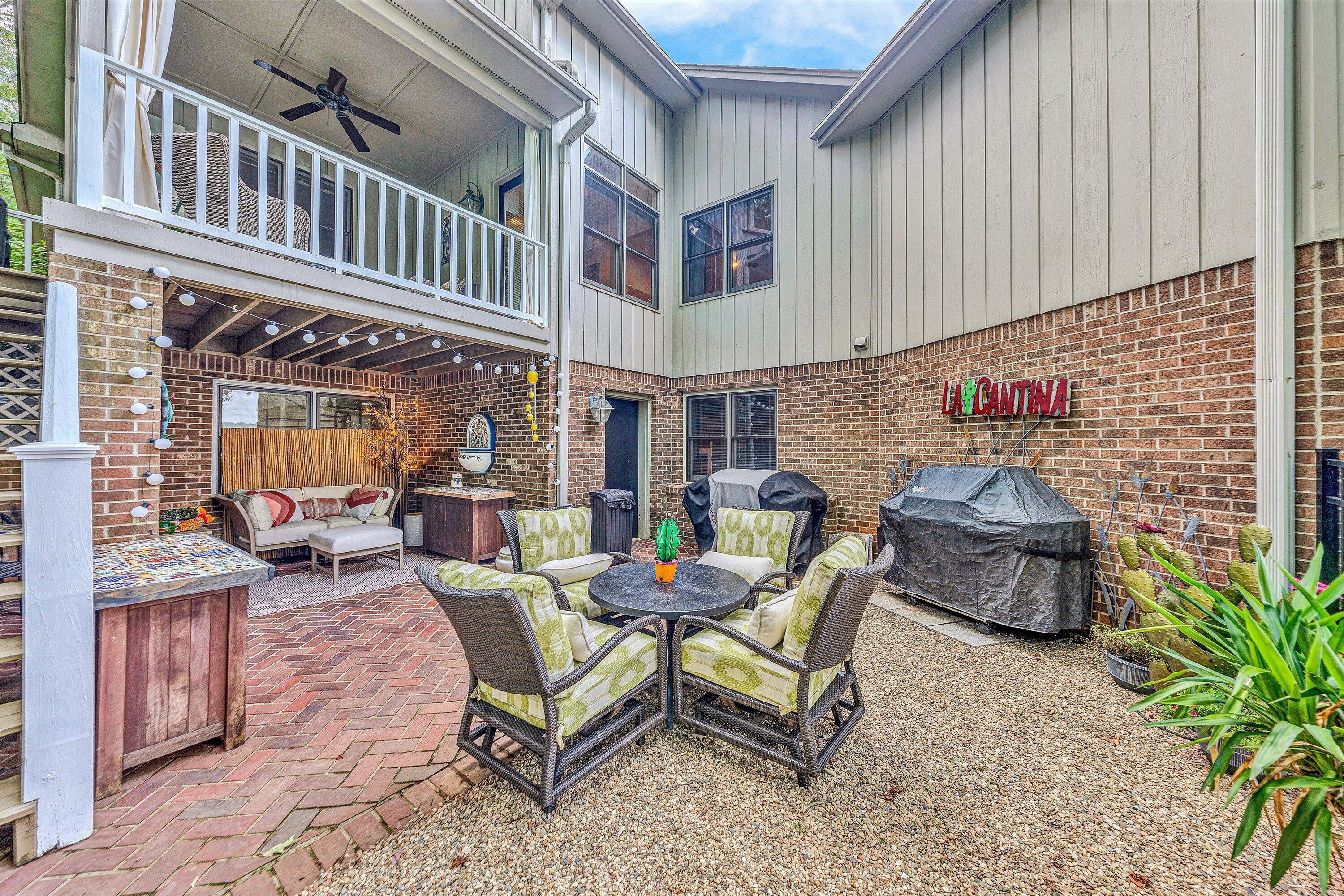 150 Providence LN