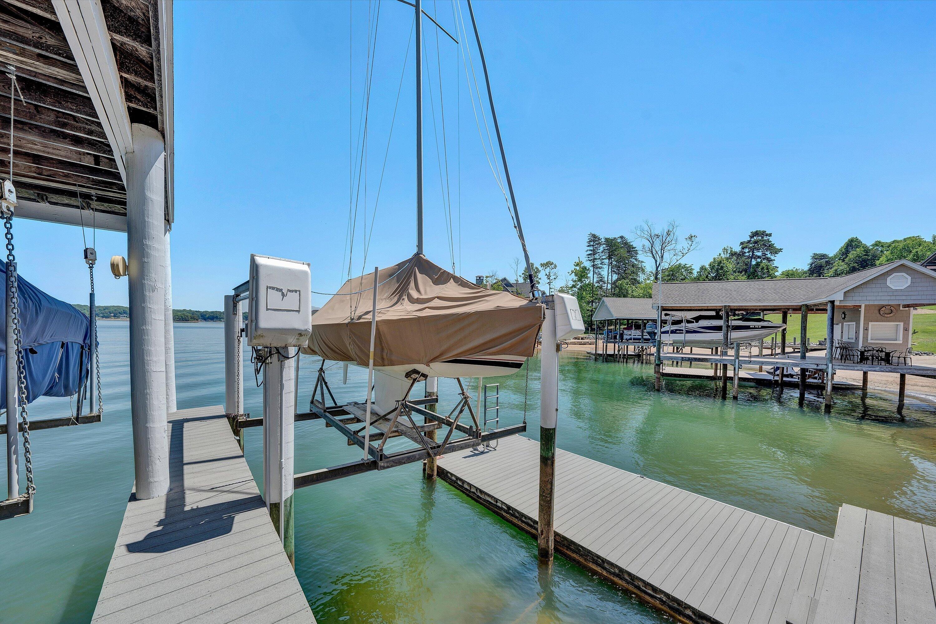 226 Pine Bay DR