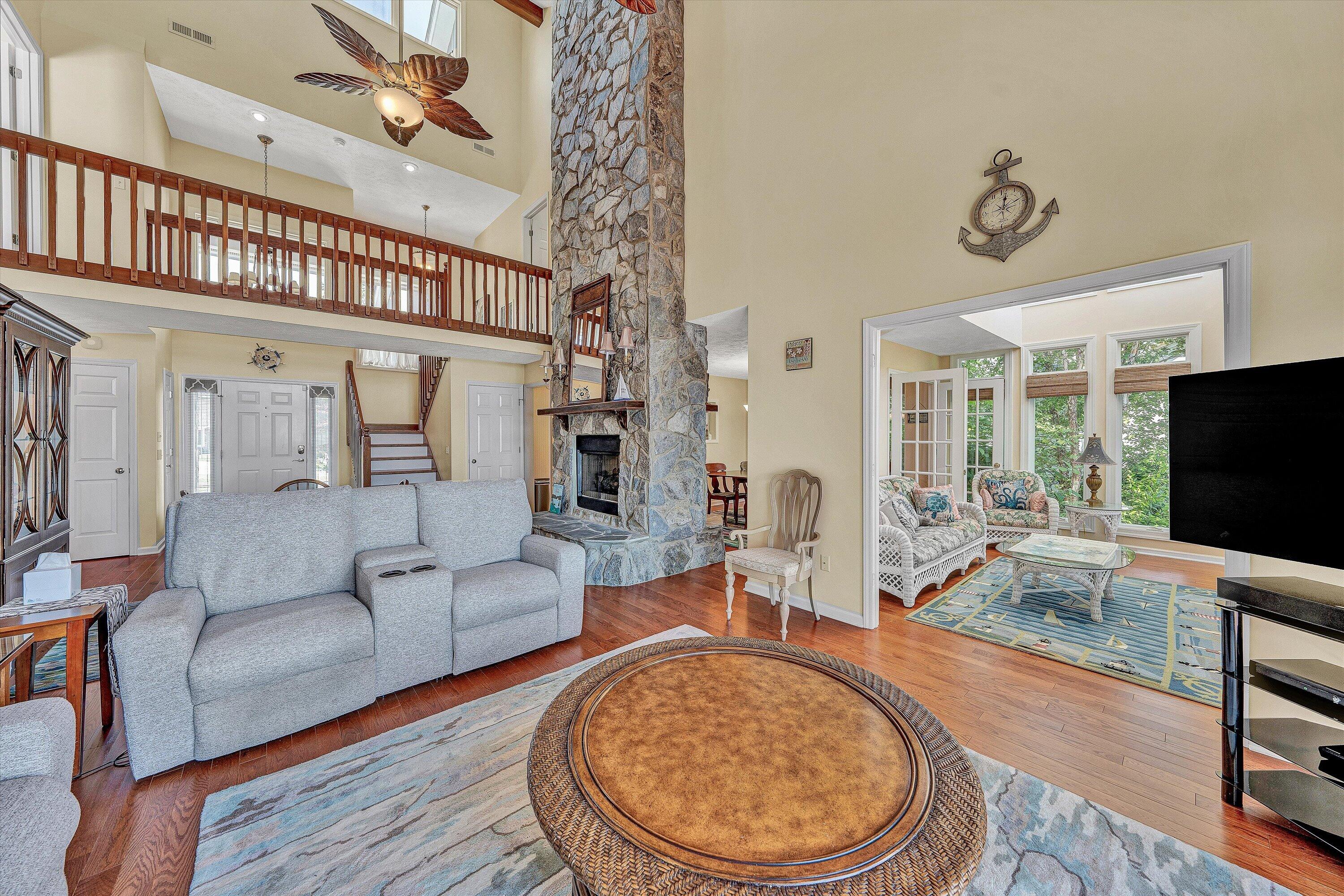 226 Pine Bay DR