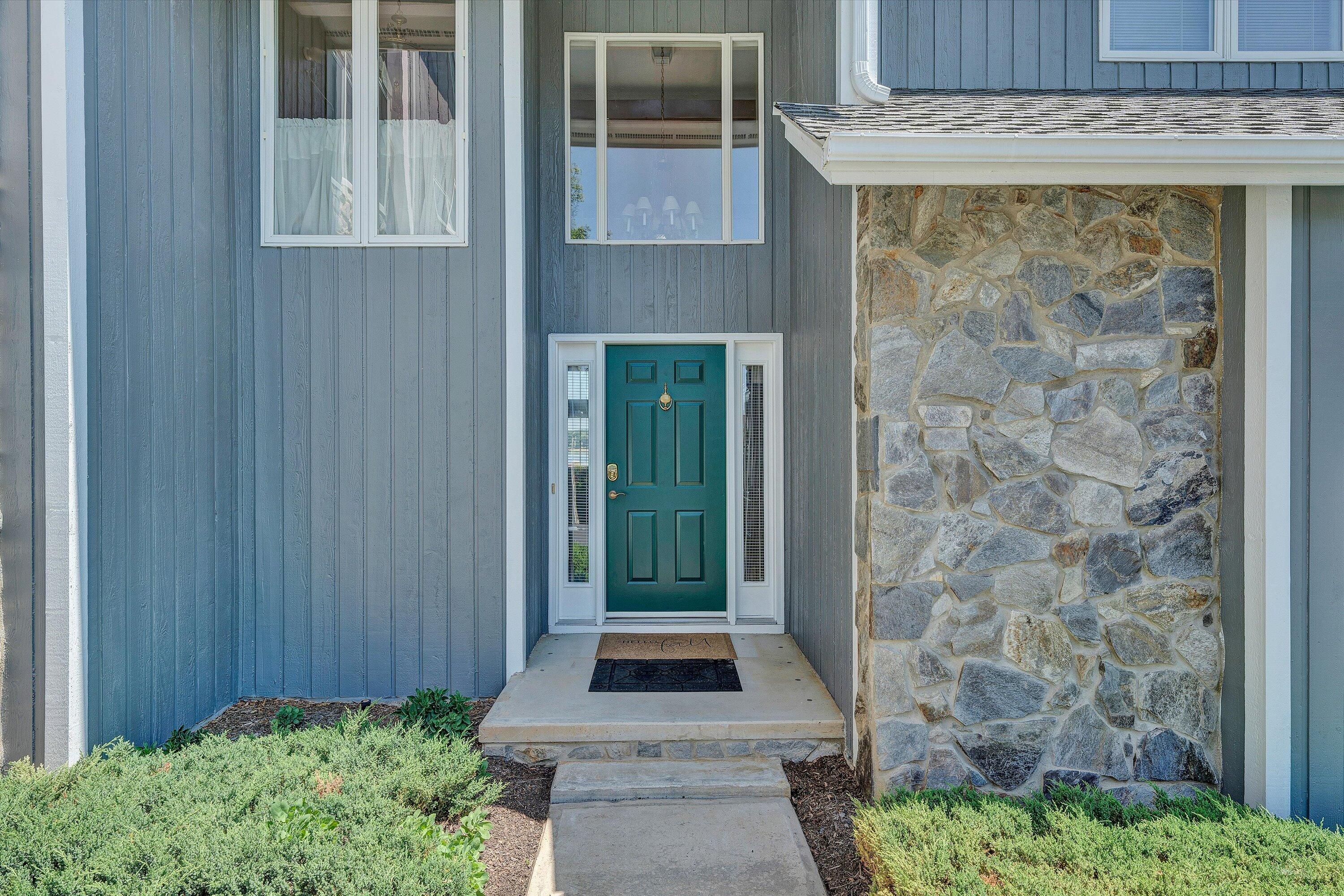 226 Pine Bay DR