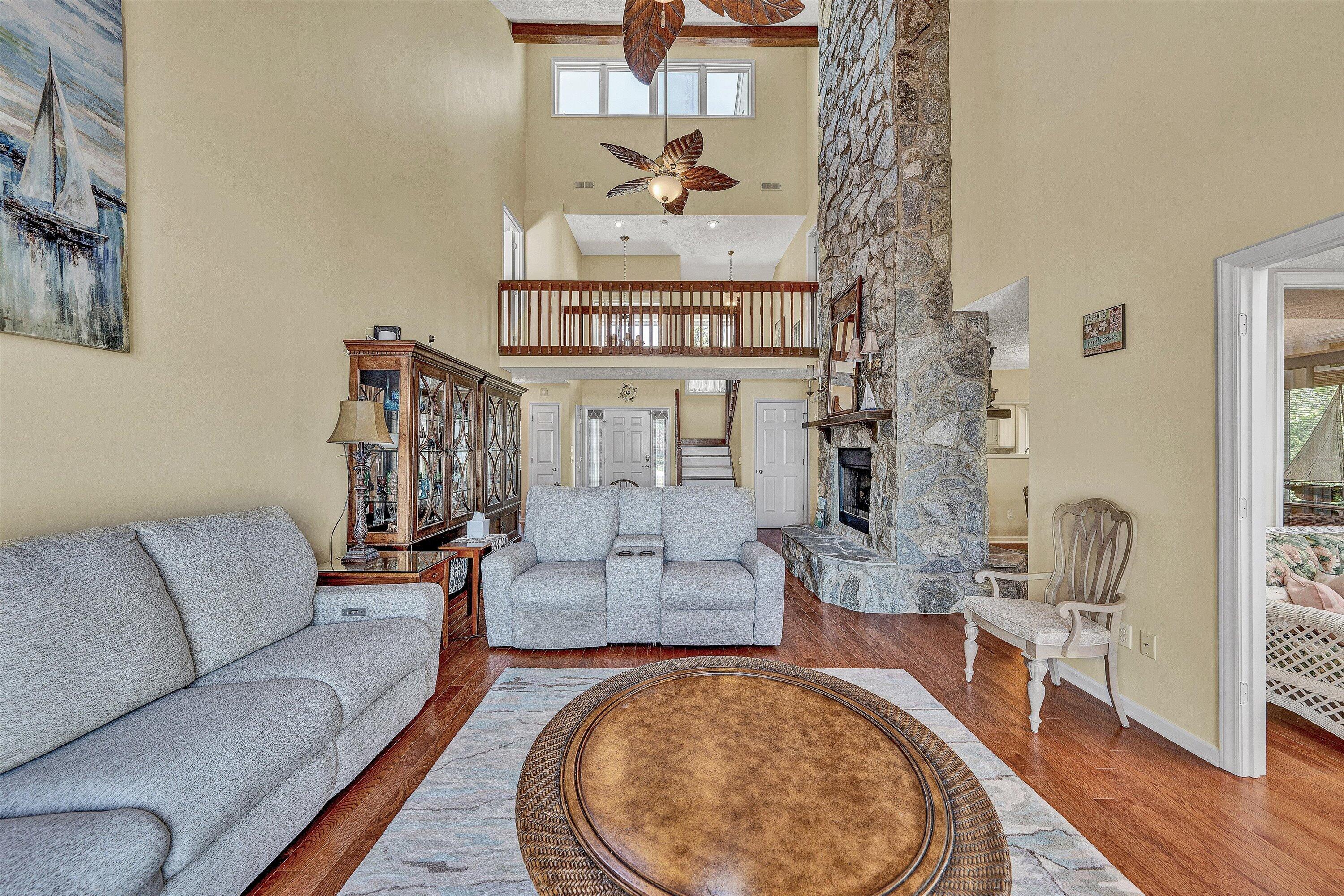 226 Pine Bay DR