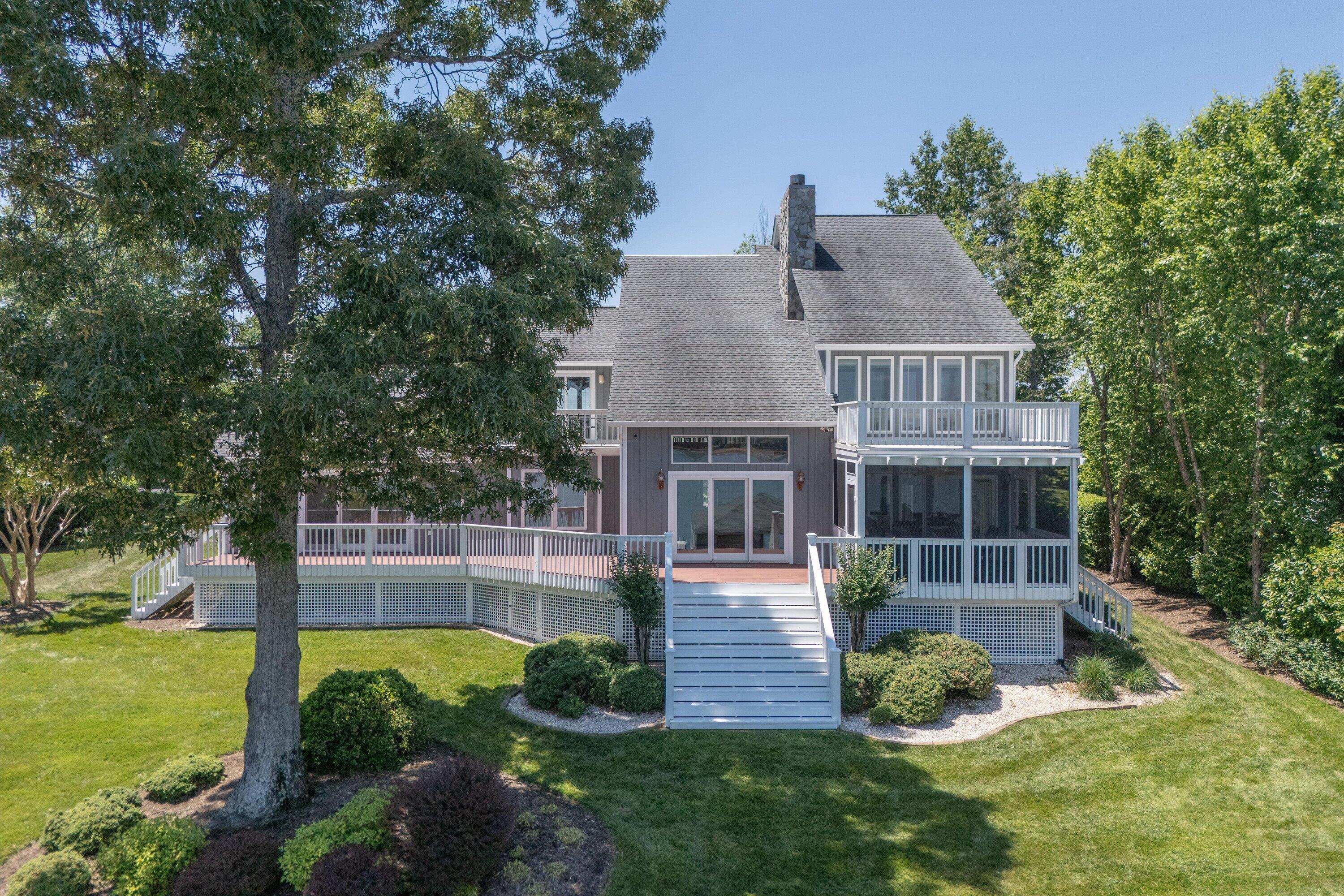 226 Pine Bay DR