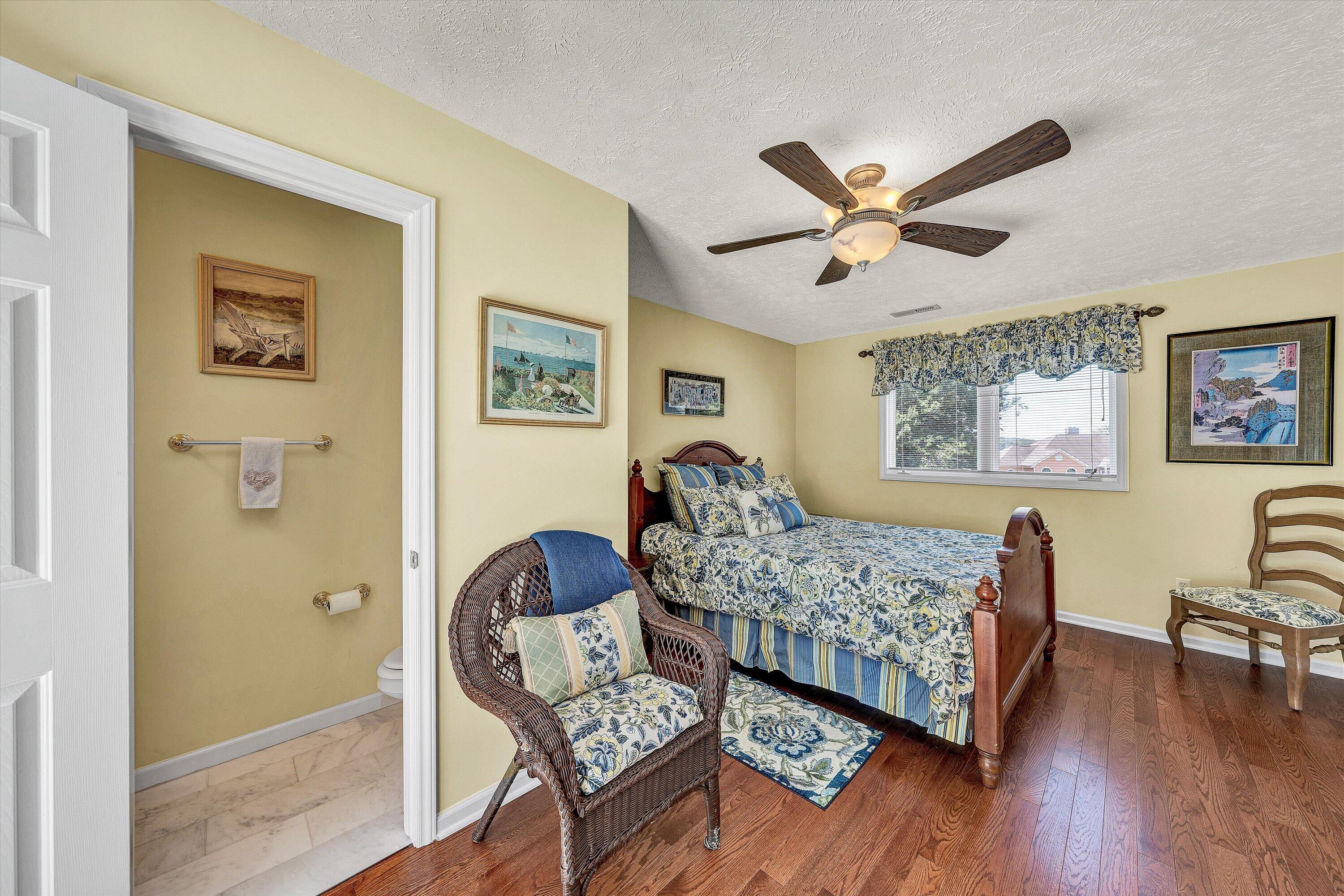 226 Pine Bay DR
