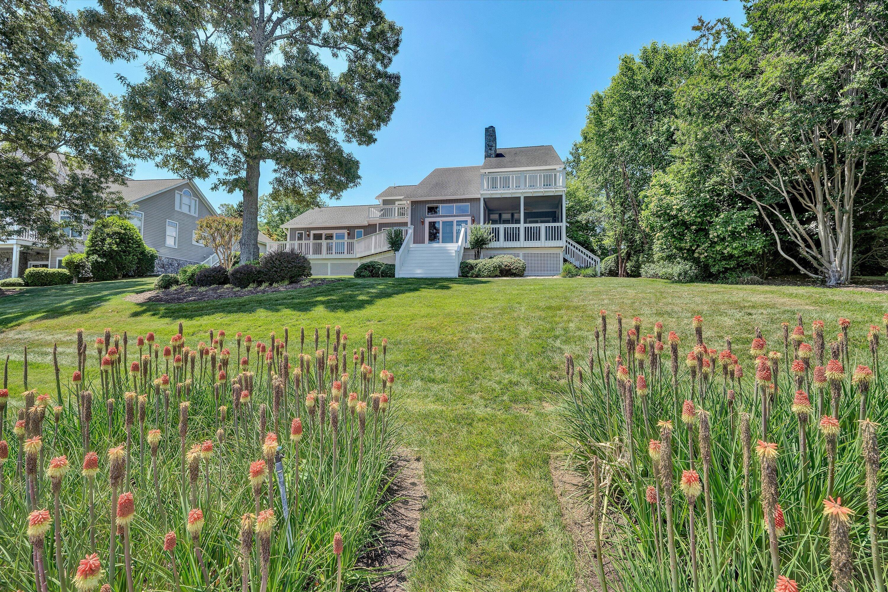 226 Pine Bay DR
