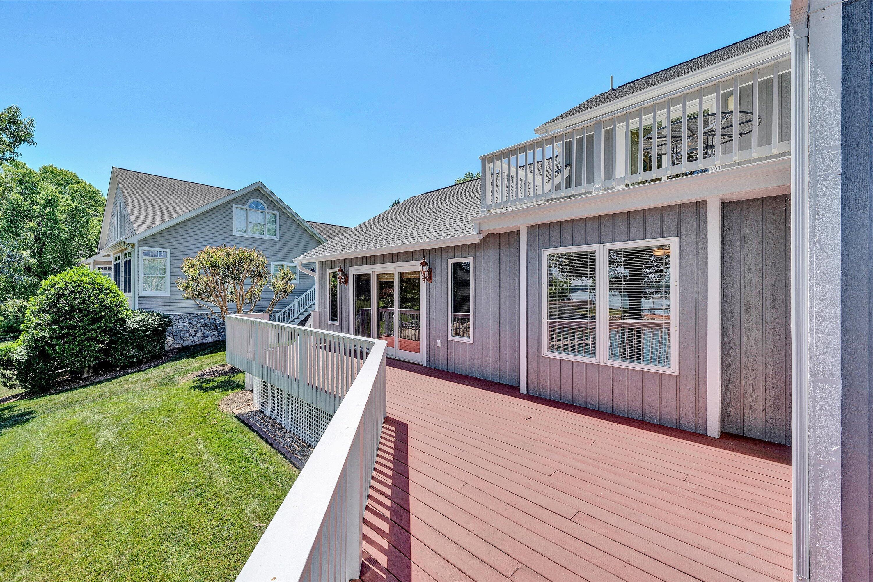 226 Pine Bay DR