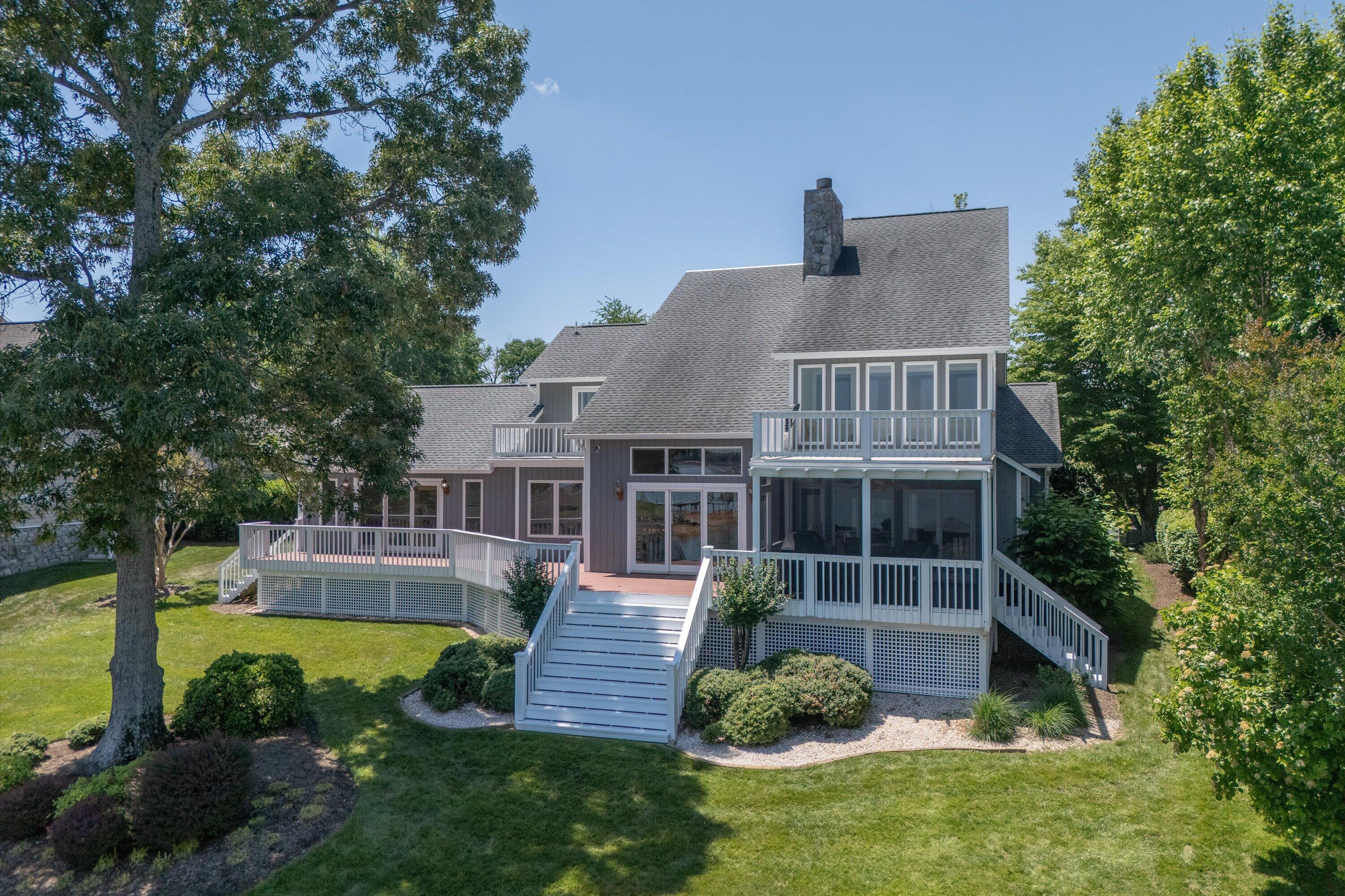226 Pine Bay DR