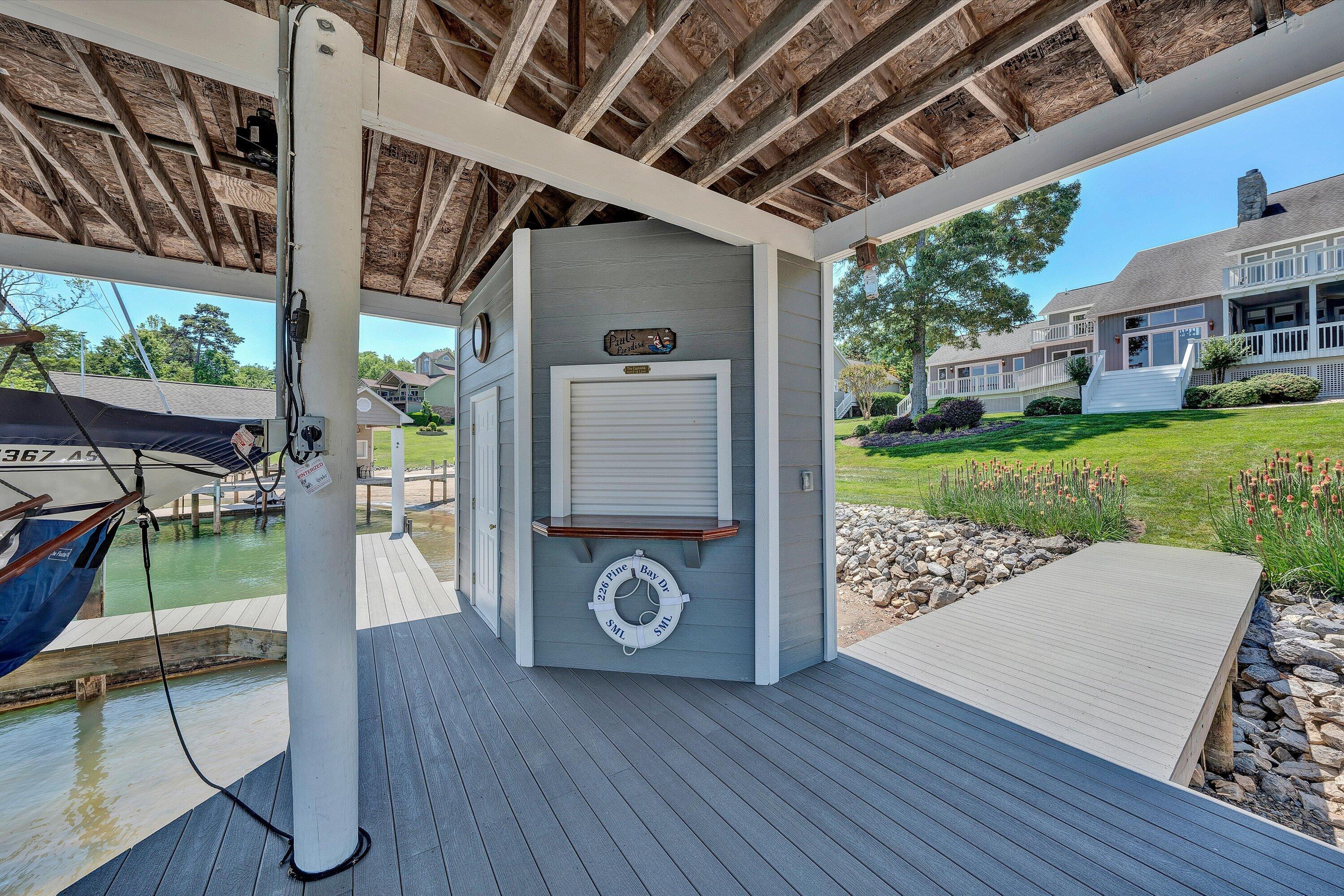 226 Pine Bay DR