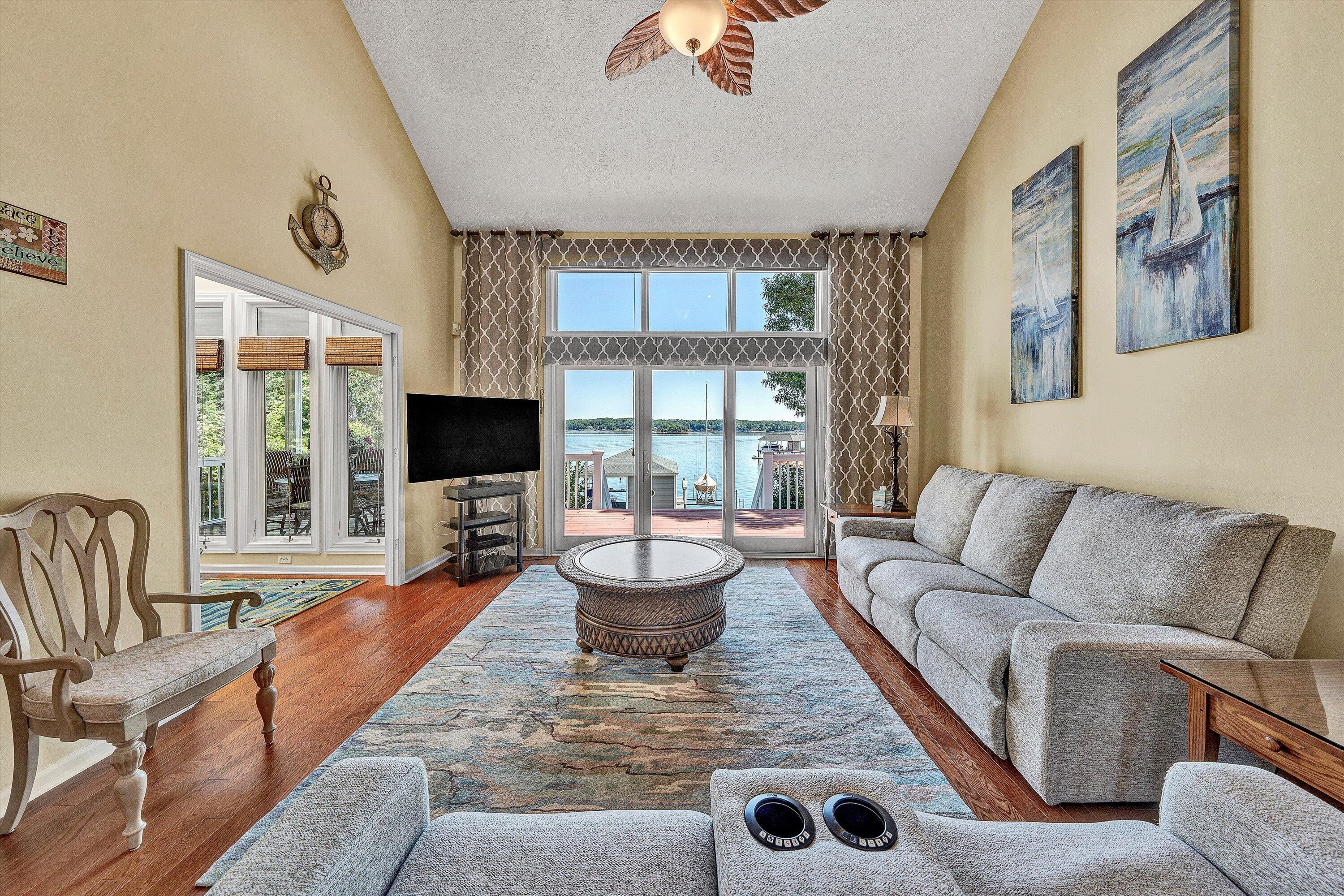 226 Pine Bay DR