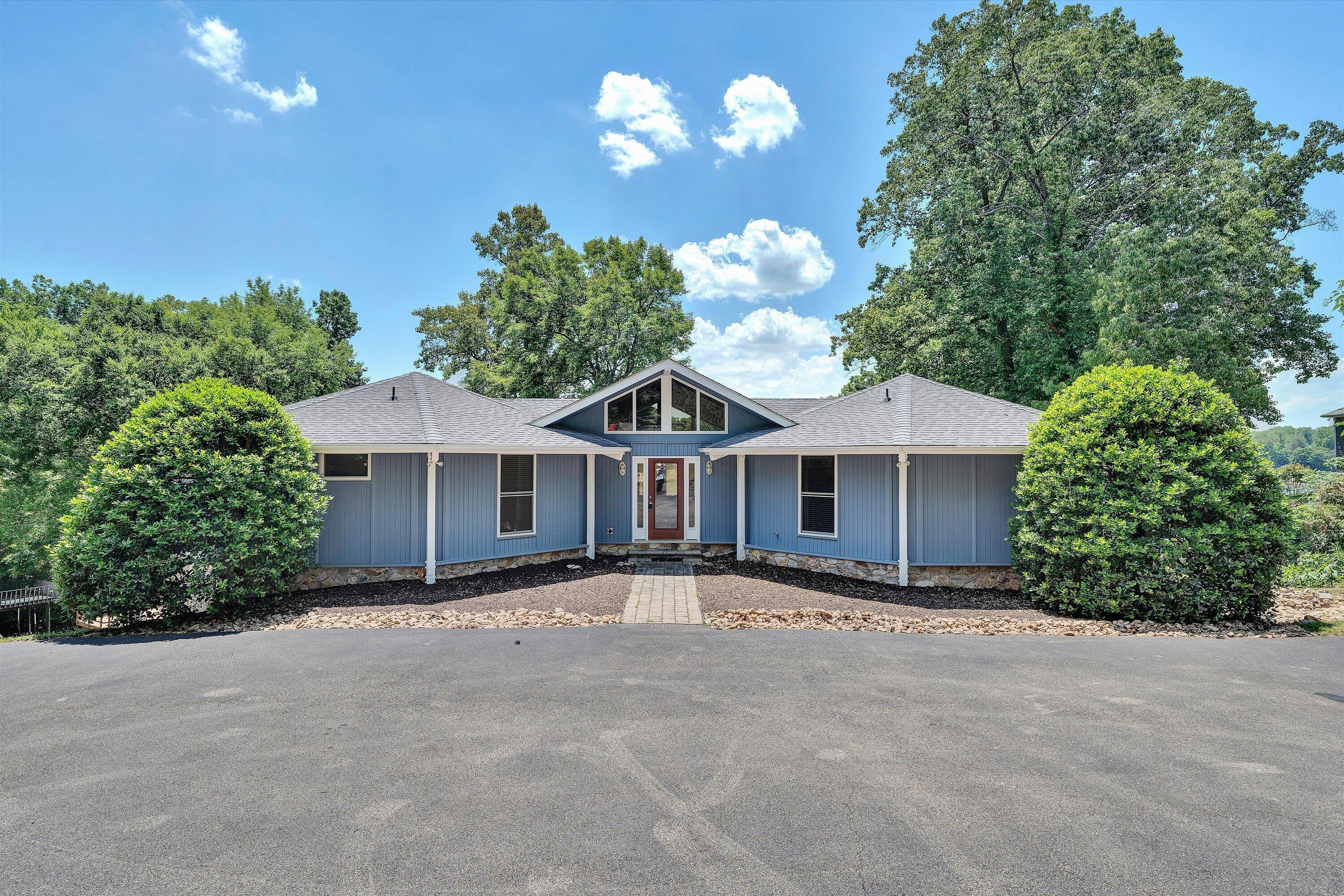 207 Winding WAY
