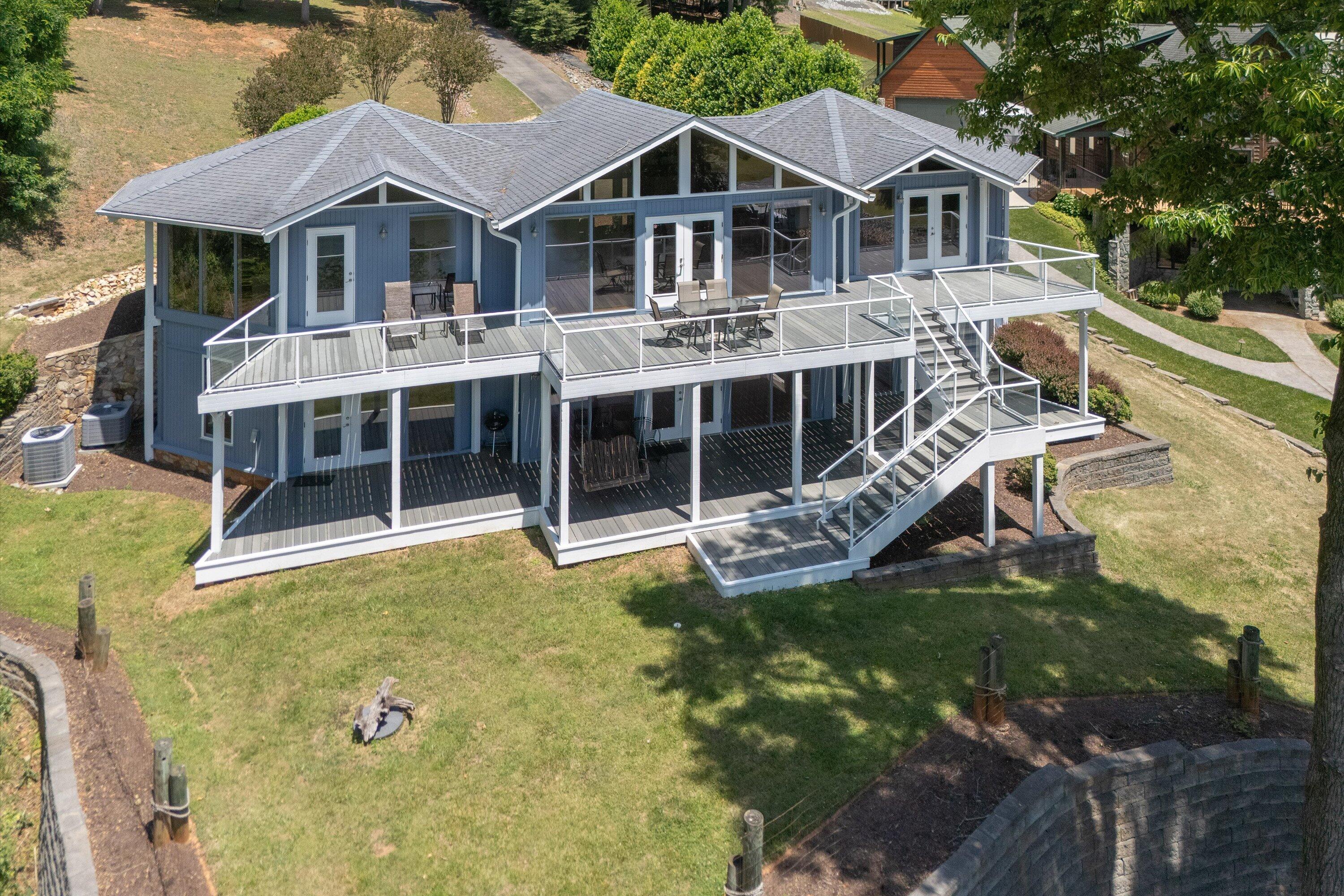 207 Winding WAY