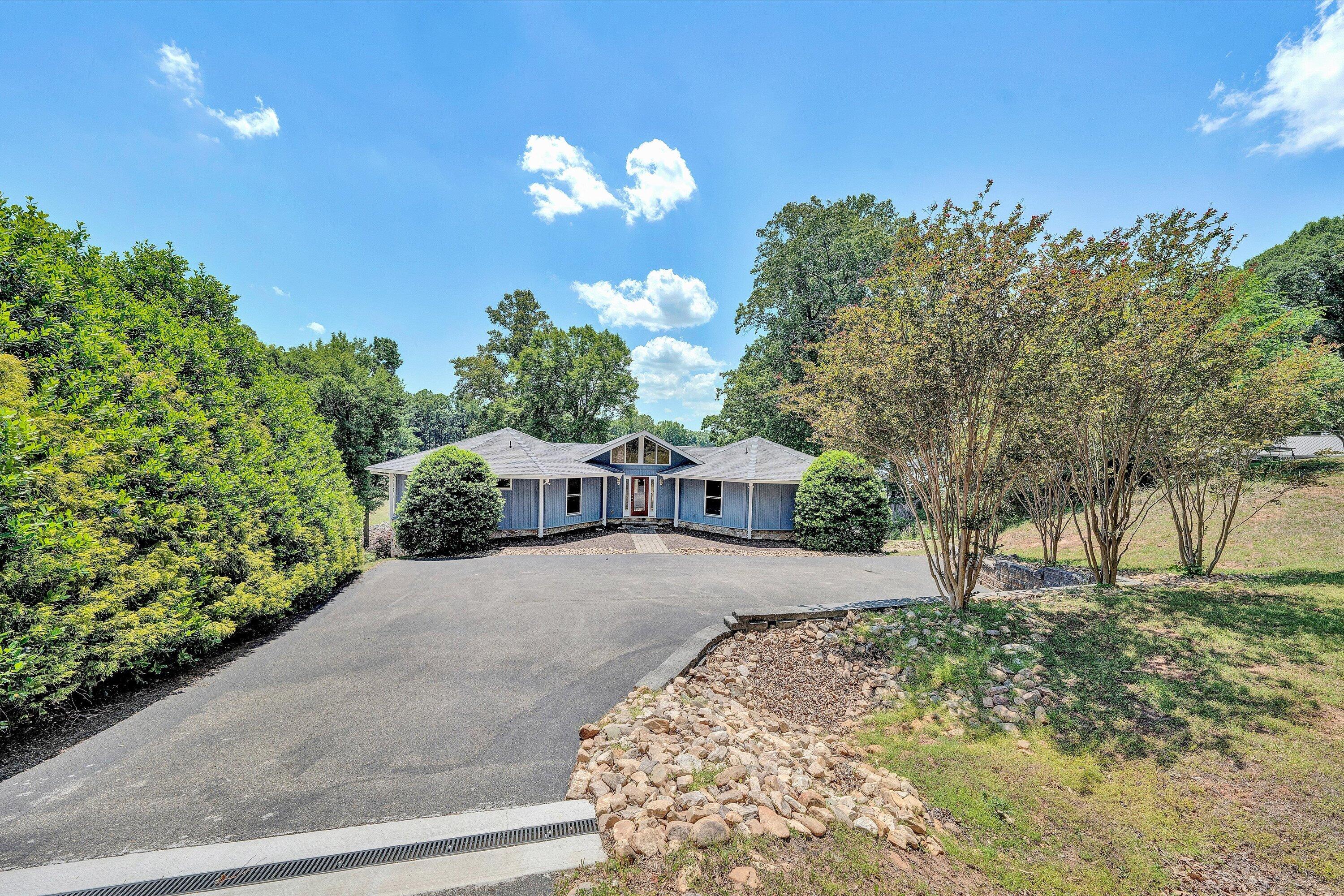 207 Winding WAY